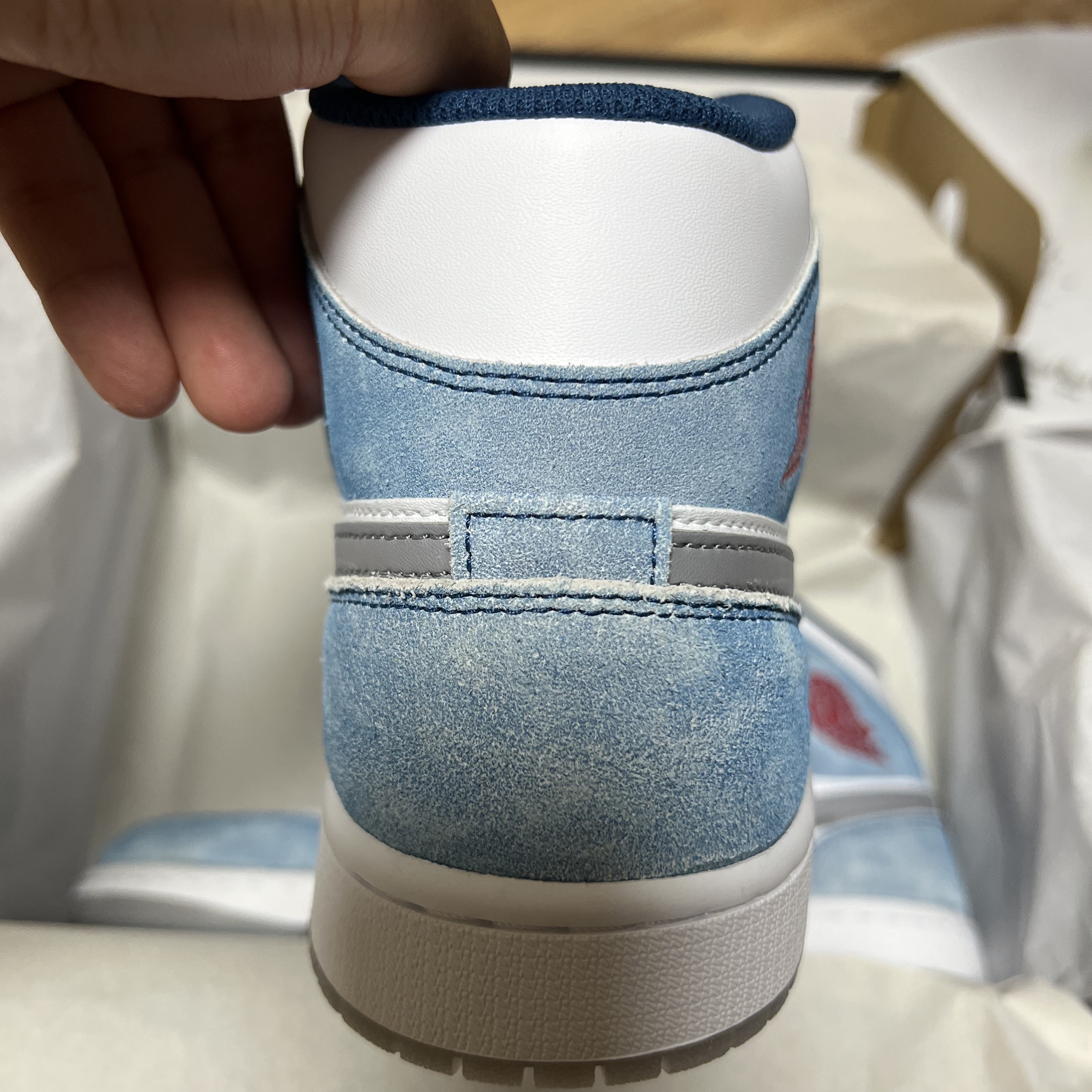 Jordan 1 Mid SE French Blue Fire Red 착용 스타일 - 4