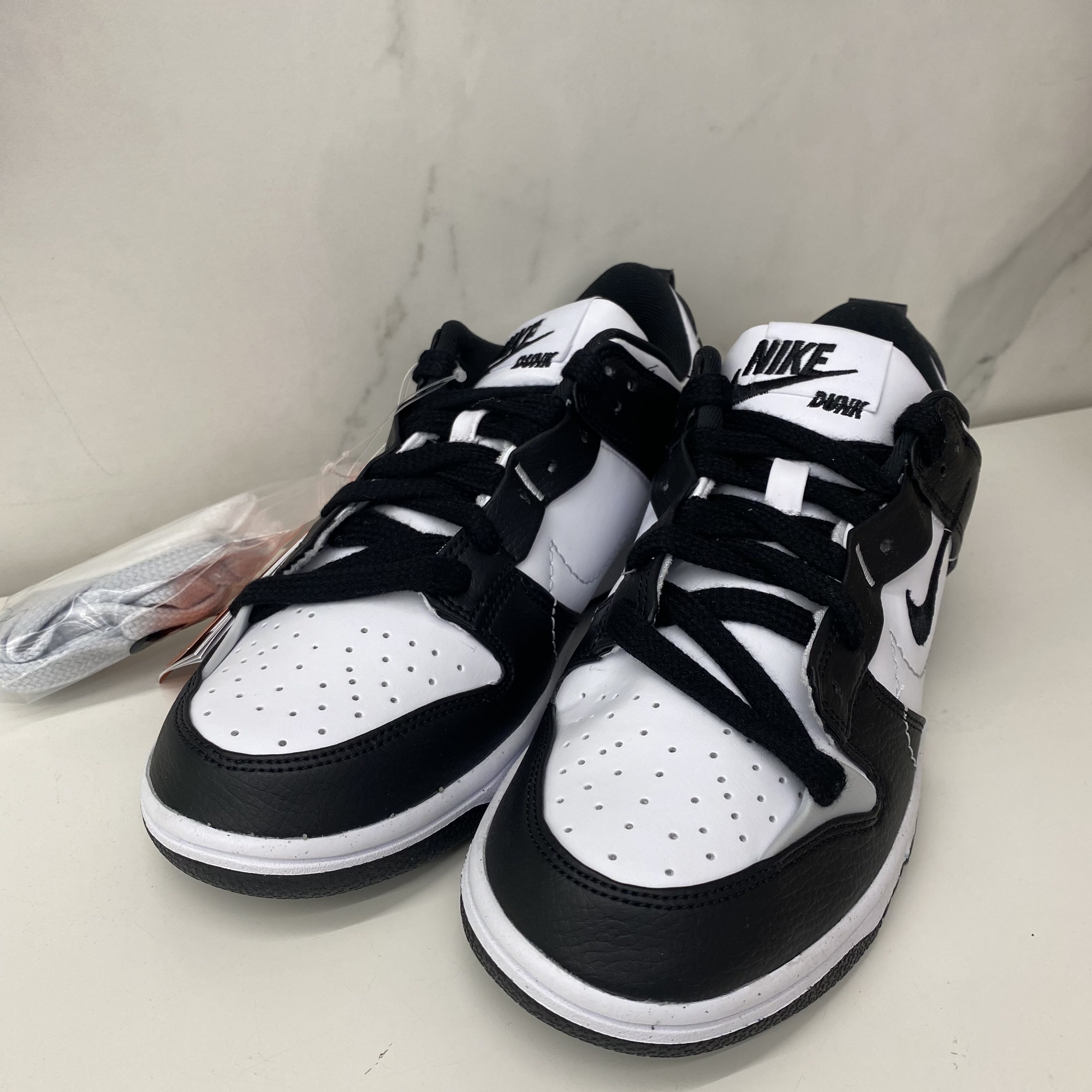 (W) Nike Dunk Low Disrupt 2 Black White 착용 스타일