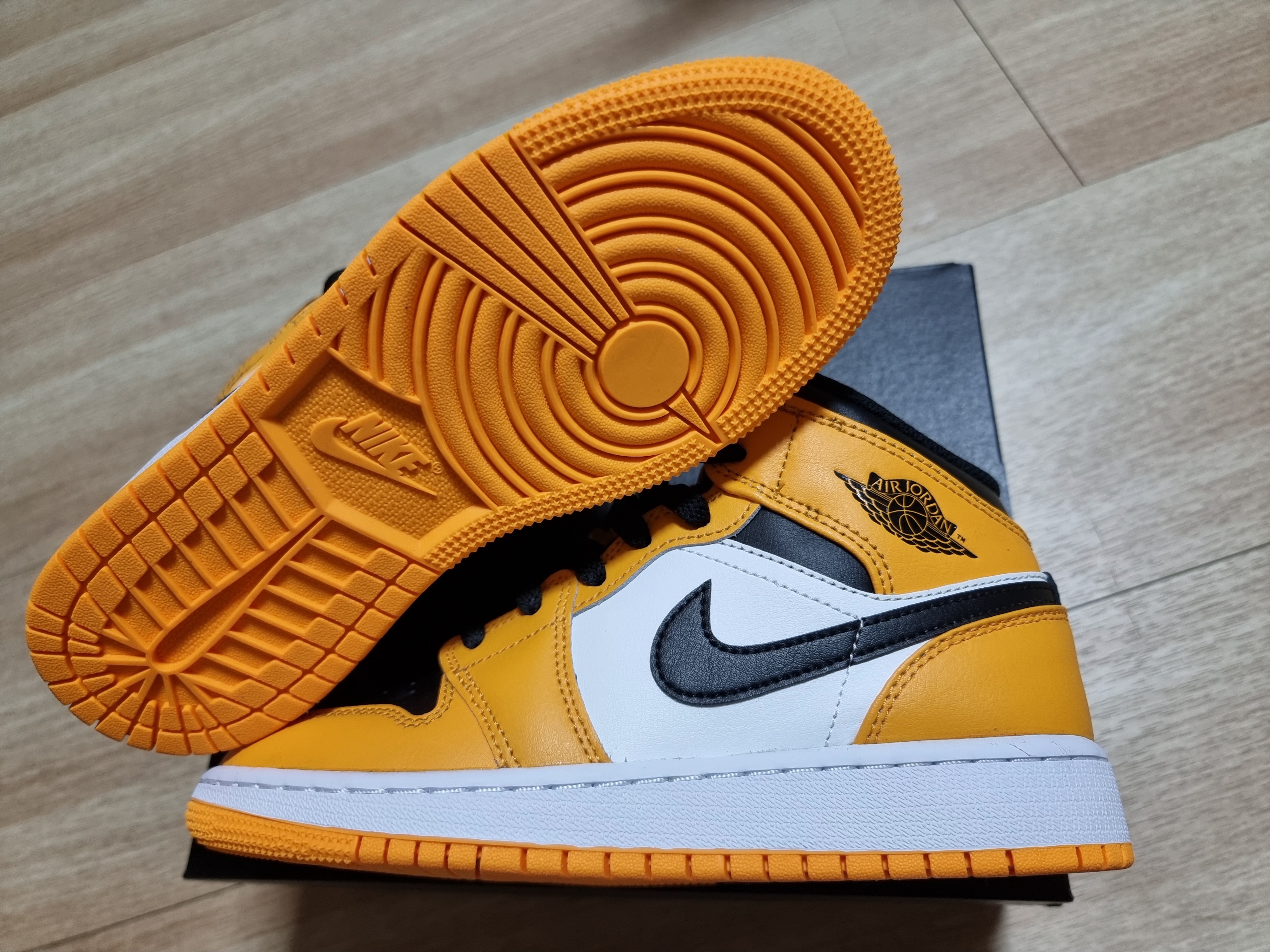 (GS) Jordan 1 Mid Taxi 착용 스타일 - 2