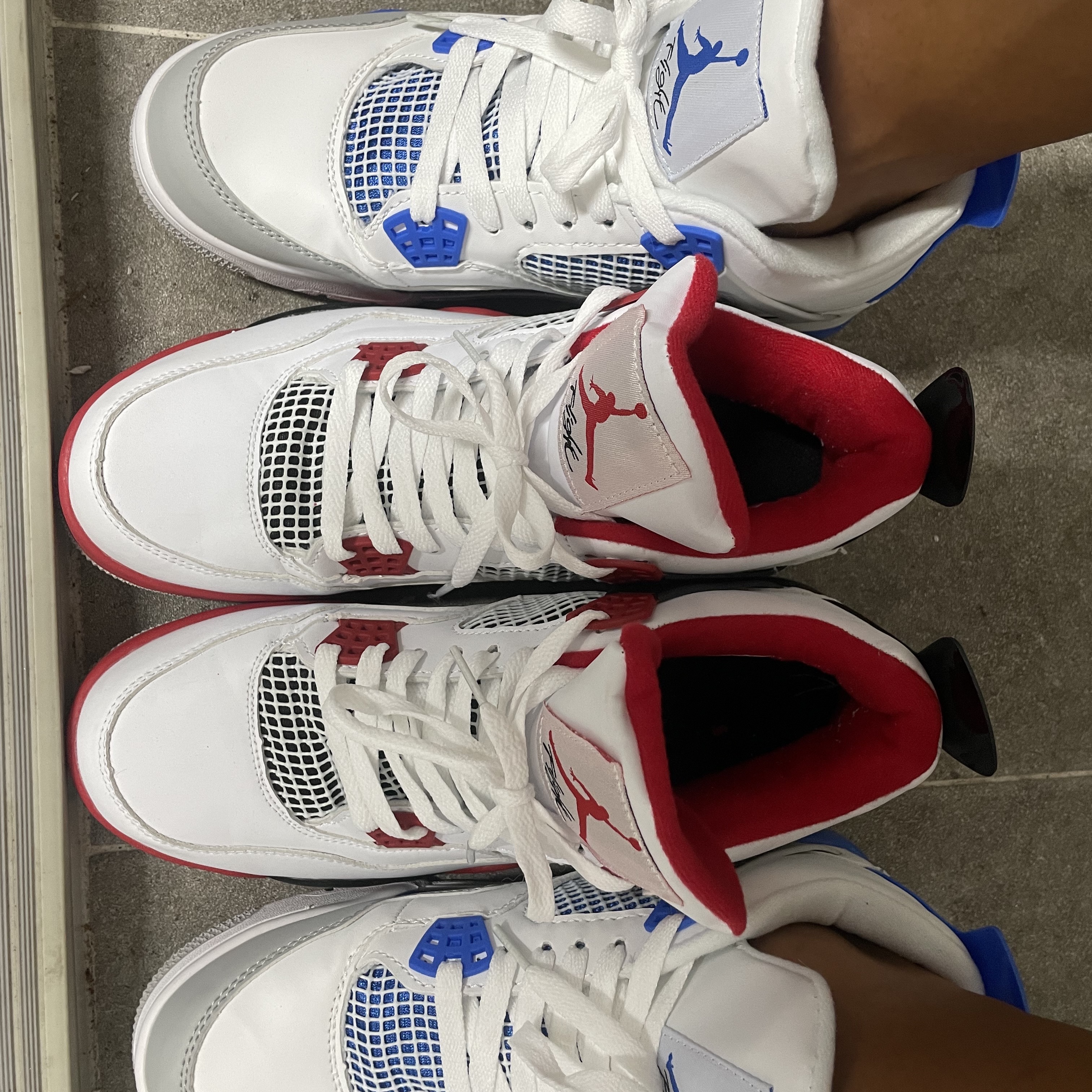 Jordan 4 Retro OG Fire Red 2020, Jordan 4 Retro Military Blue 2012 착용 스타일 - 4