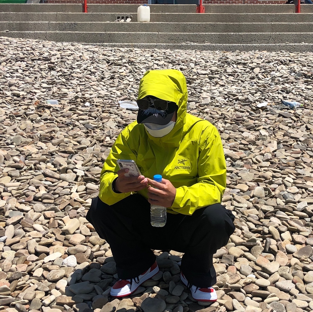 Jordan 1 Retro High OG Heritage, Arc'teryx Zeta FL Jacket Pegasus 착용 스타일