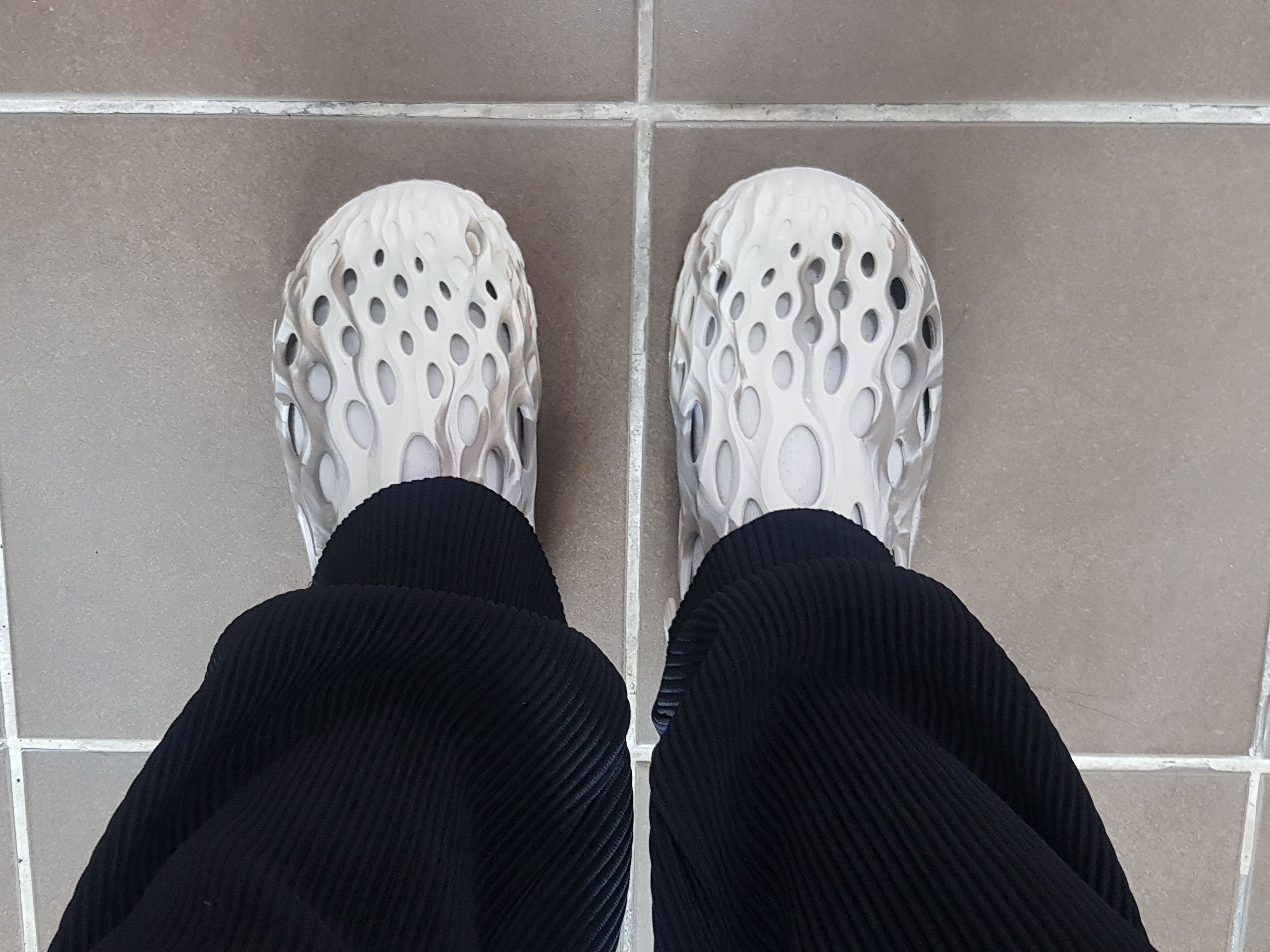 Merrell Hydro Moc Chalk 착용 스타일