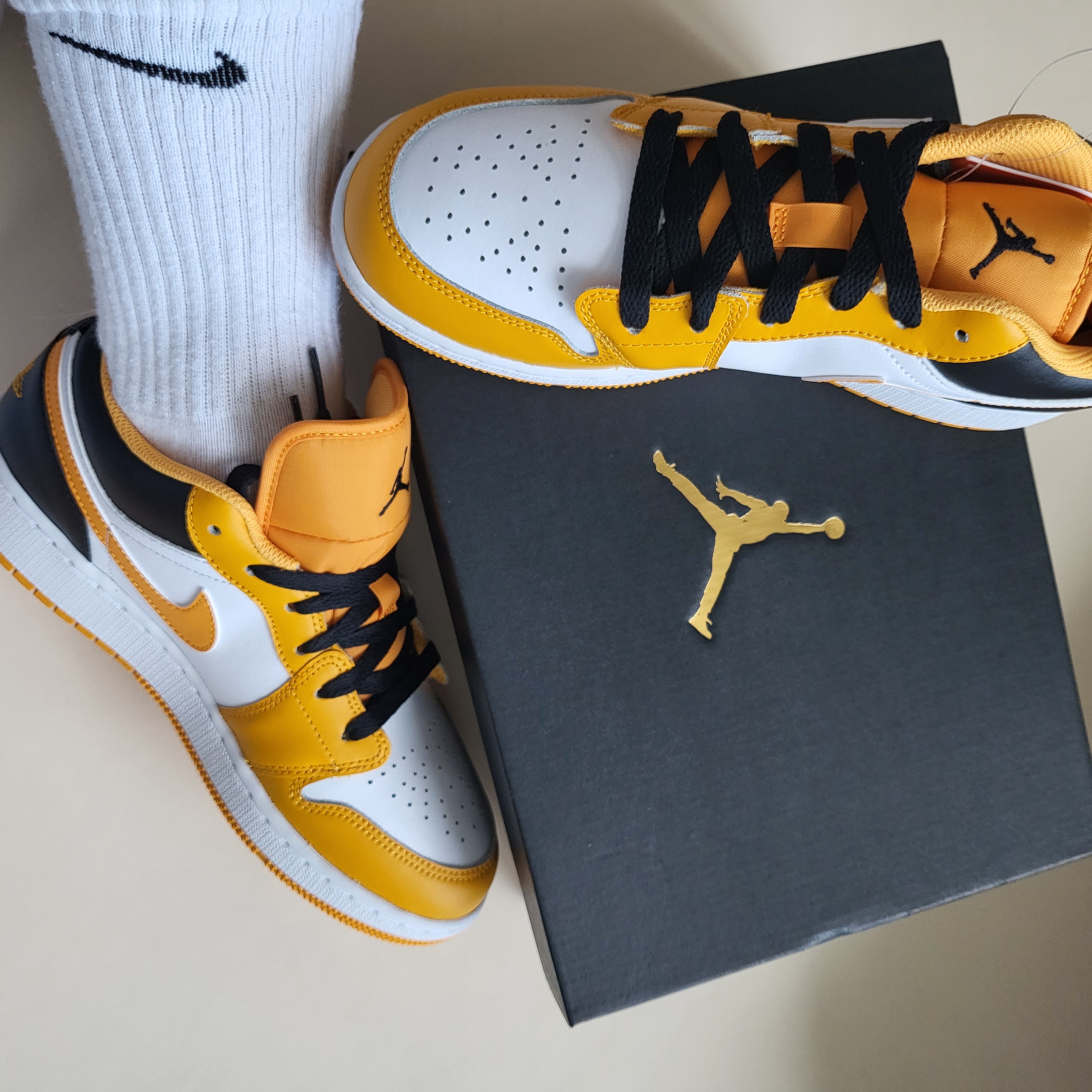 (GS) Jordan 1 Low Taxi 착용 스타일 - 2