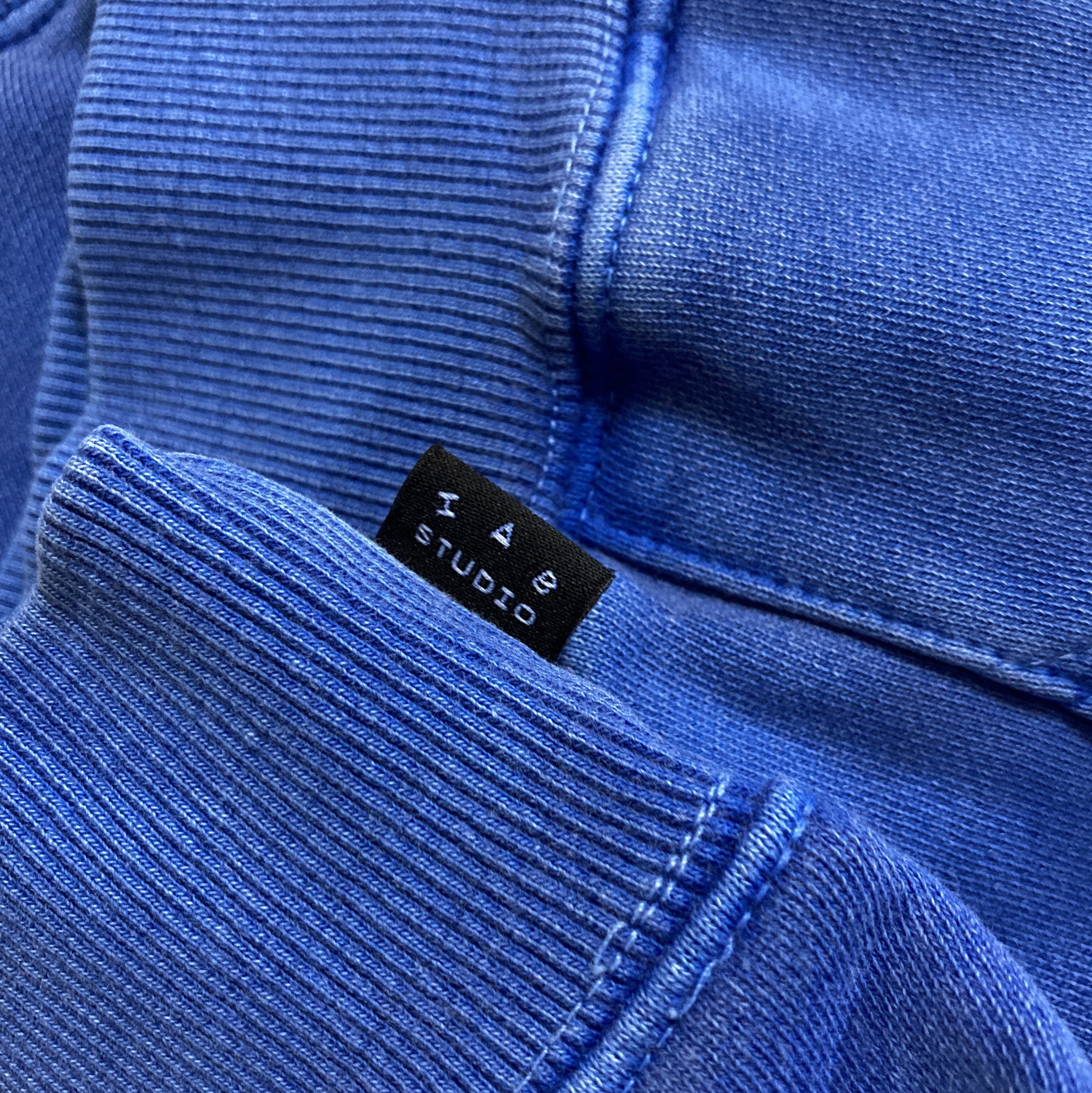 IAB Studio Pigment Hoodie Royal Blue - 22FW 착용 스타일 - 2