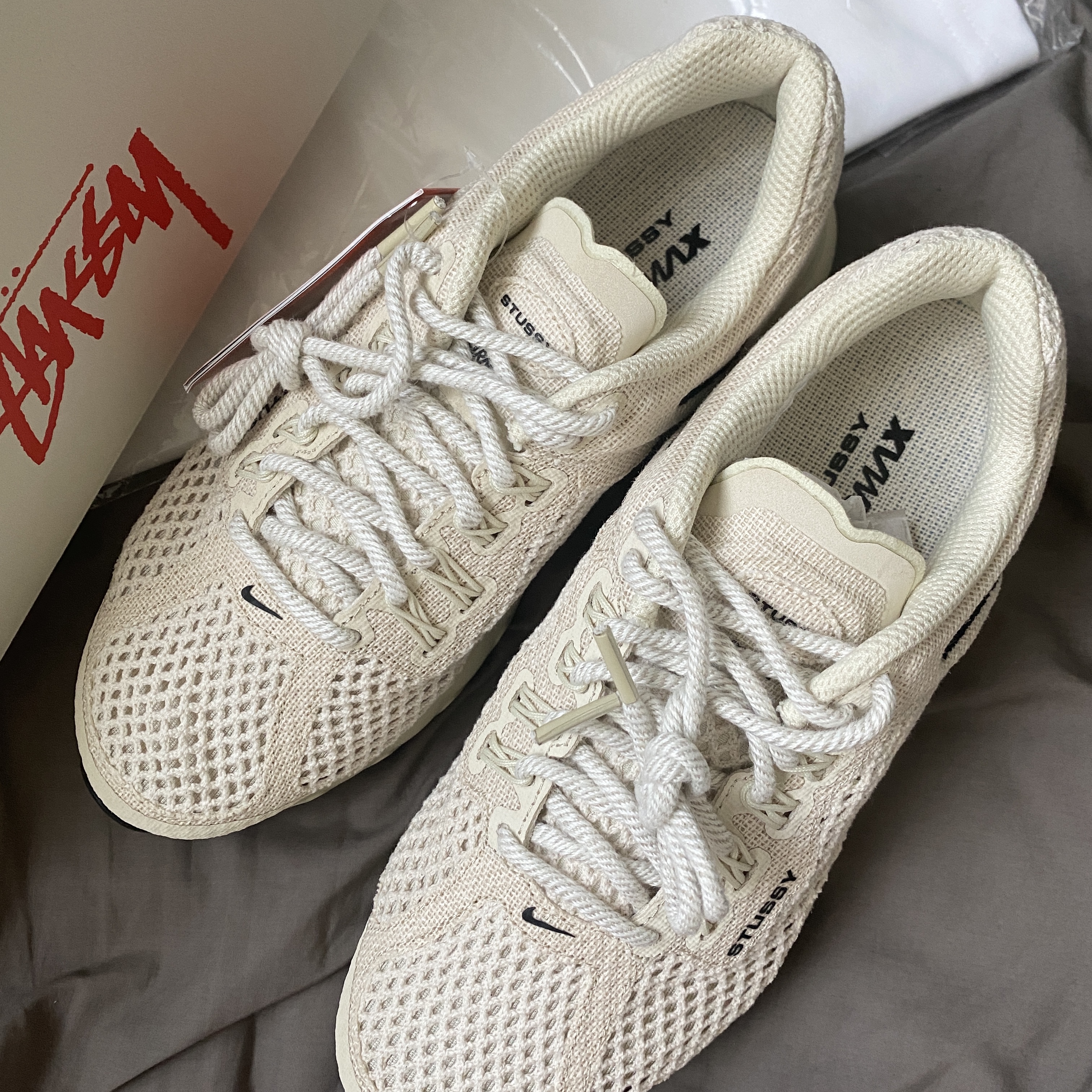 Nike x Stussy Air Max 2013 Fossil 착용 스타일
