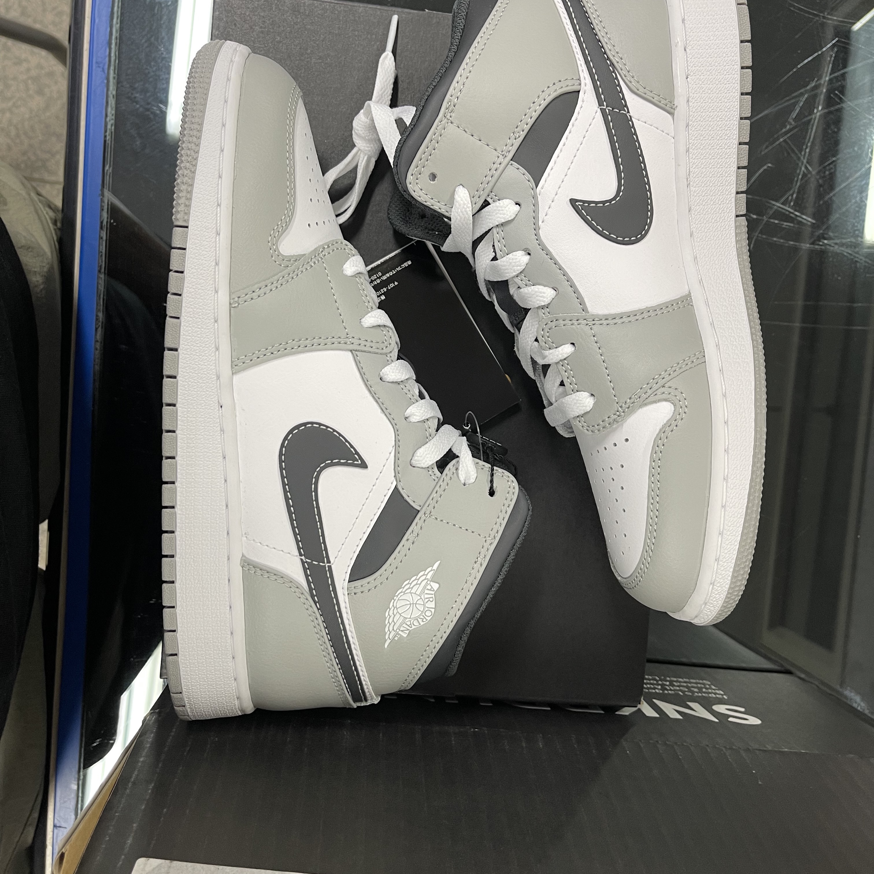 (GS) Jordan 1 Mid Light Smoke Grey Anthracite 착용 스타일