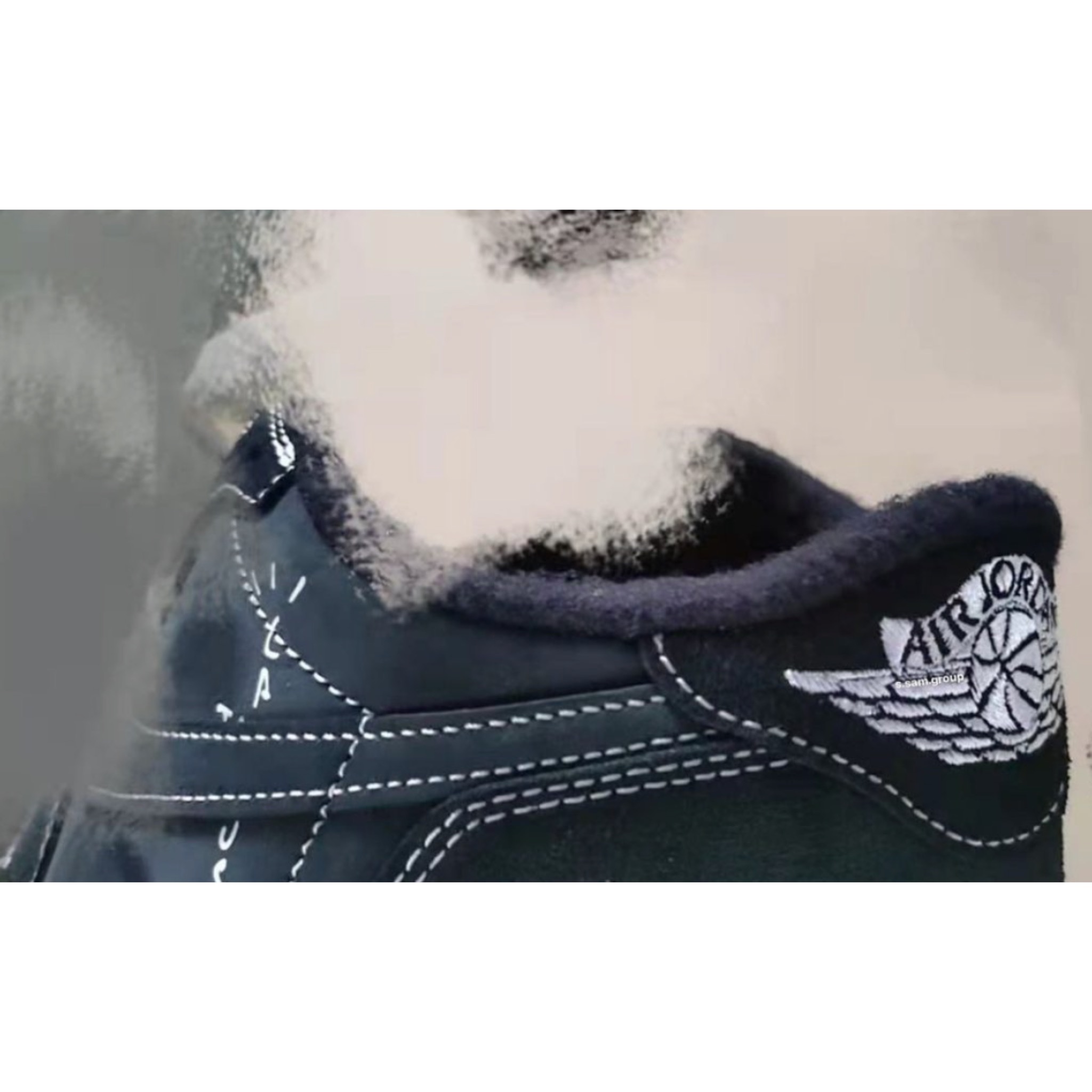 (PS) Jordan 1 x Travis Scott Retro Low OG SP Black Phantom 착용 스타일 - 3