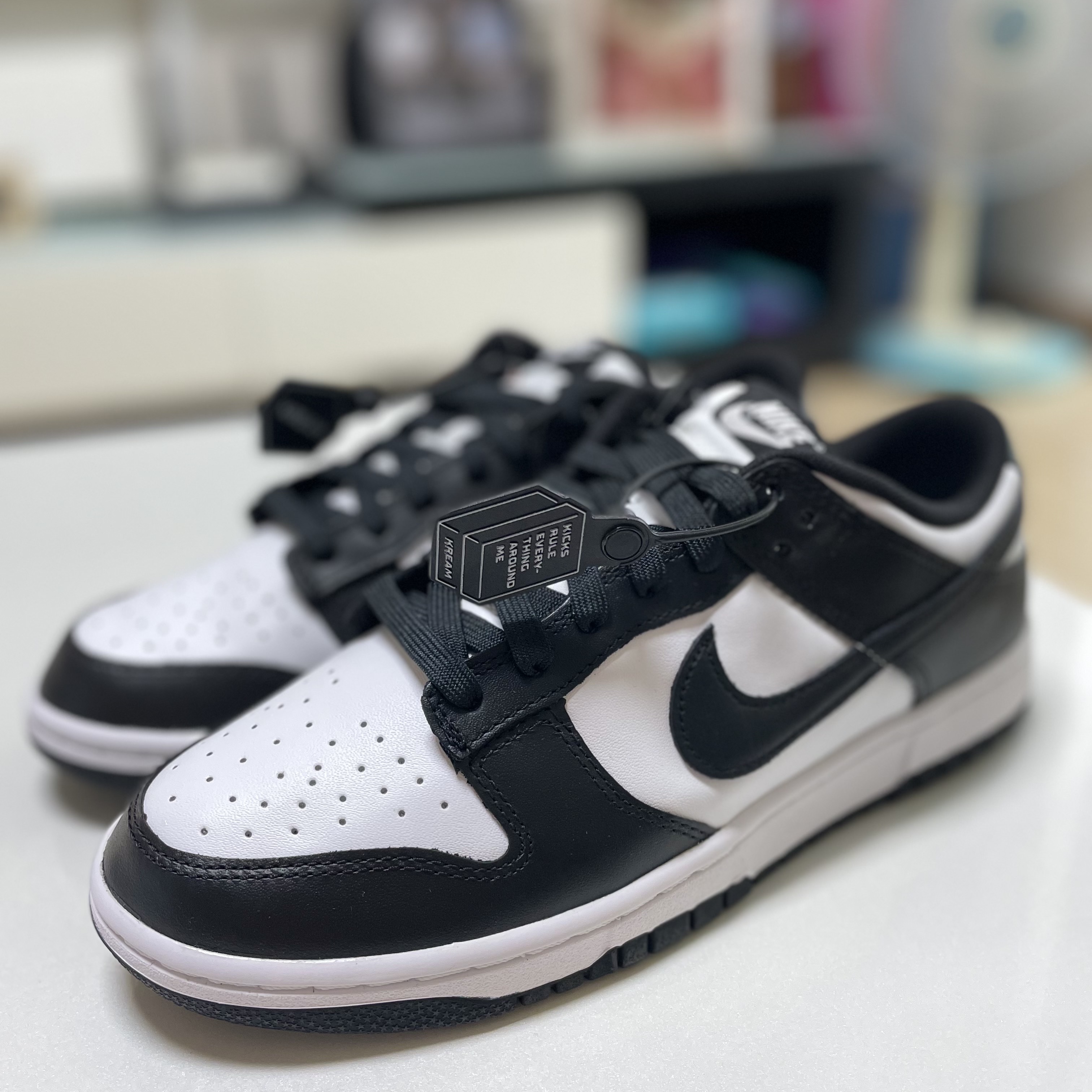 Nike Dunk Low Retro Black 착용 스타일 - 2