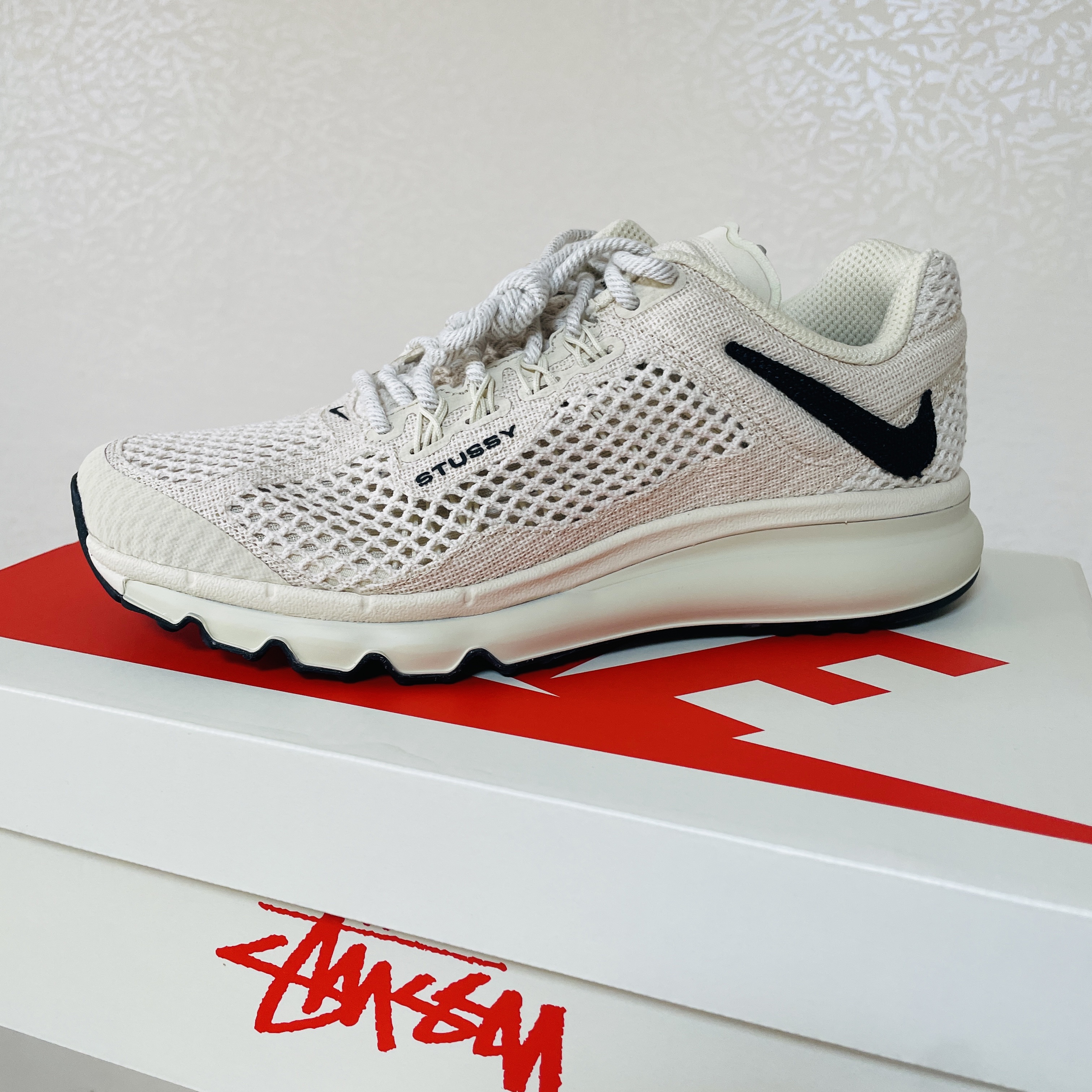Nike x Stussy Air Max 2013 Fossil 착용 스타일 - 1