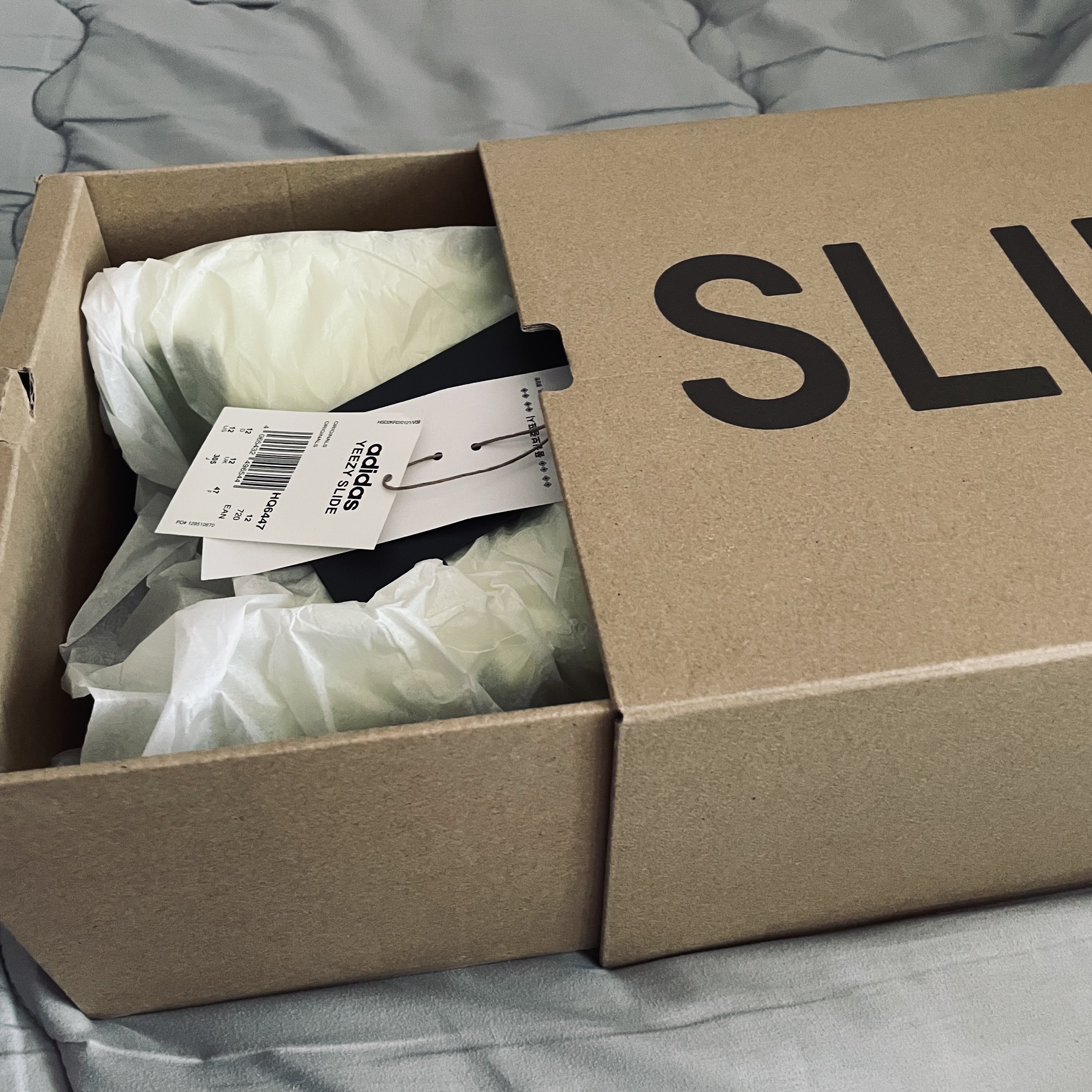 Adidas Yeezy Slide Glow Green 2022/2023 착용 스타일