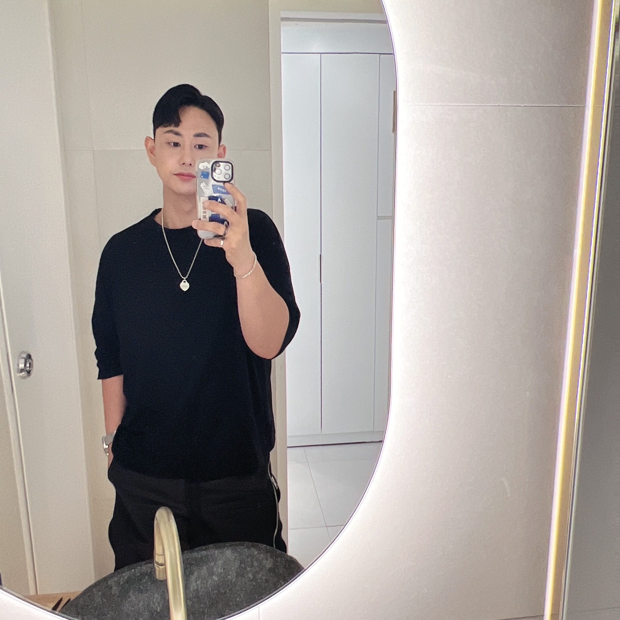 Supreme x Tiffany & Co. Return to Tiffany Heart Tag Pendant - 21FW, Casetify x Ader Error Ader Sticker iPhone Case 착용 스타일