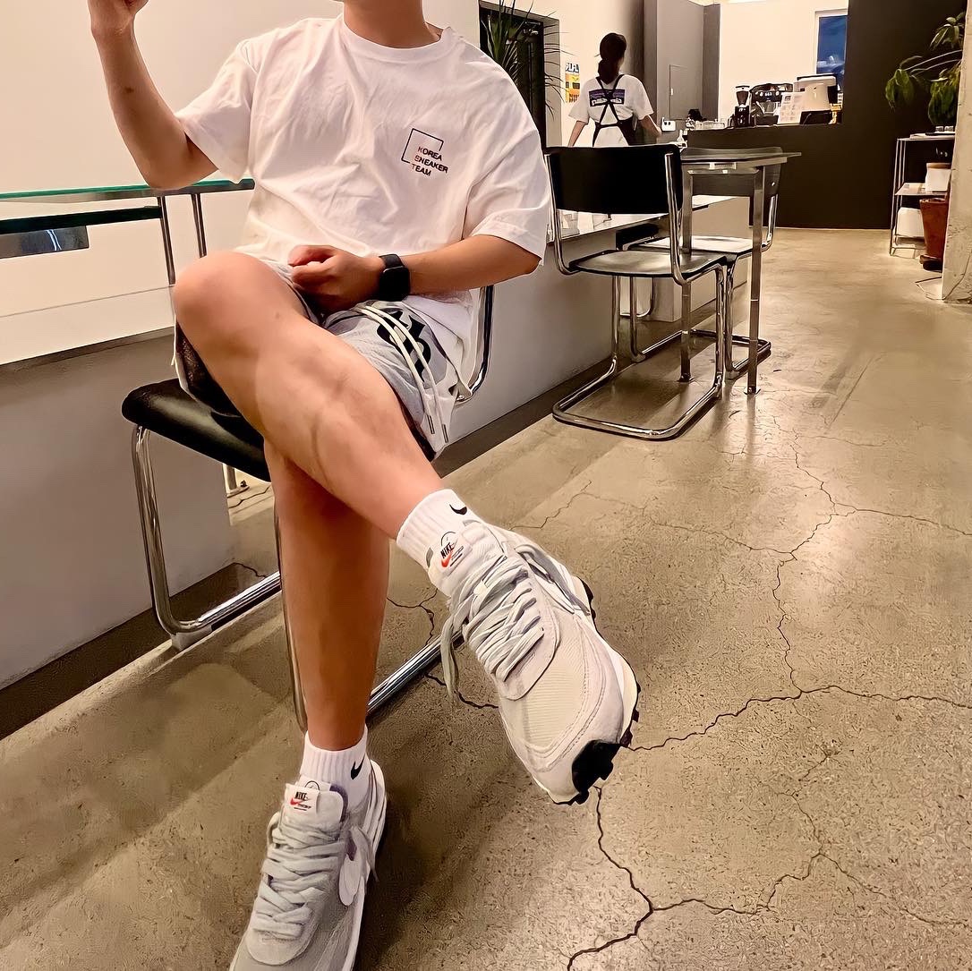 Nike x Sacai x Fragment LDWaffle Light Smoke Grey 착용 스타일