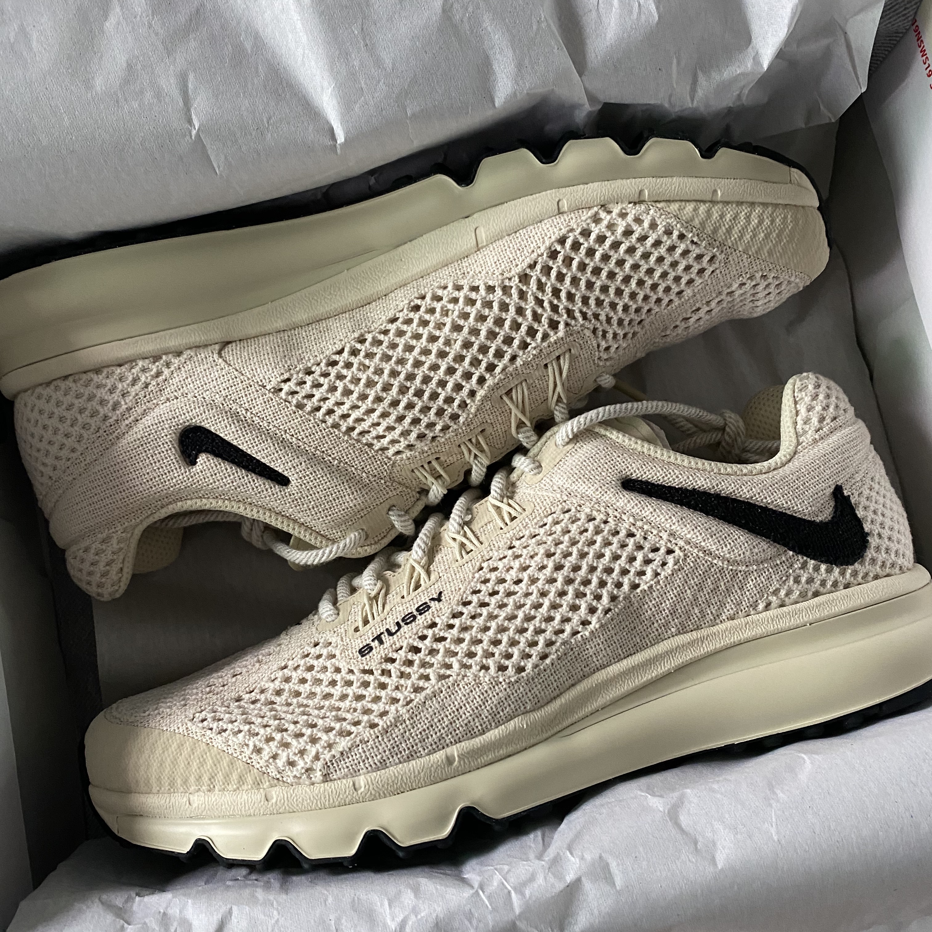 Nike x Stussy Air Max 2013 Fossil 착용 스타일