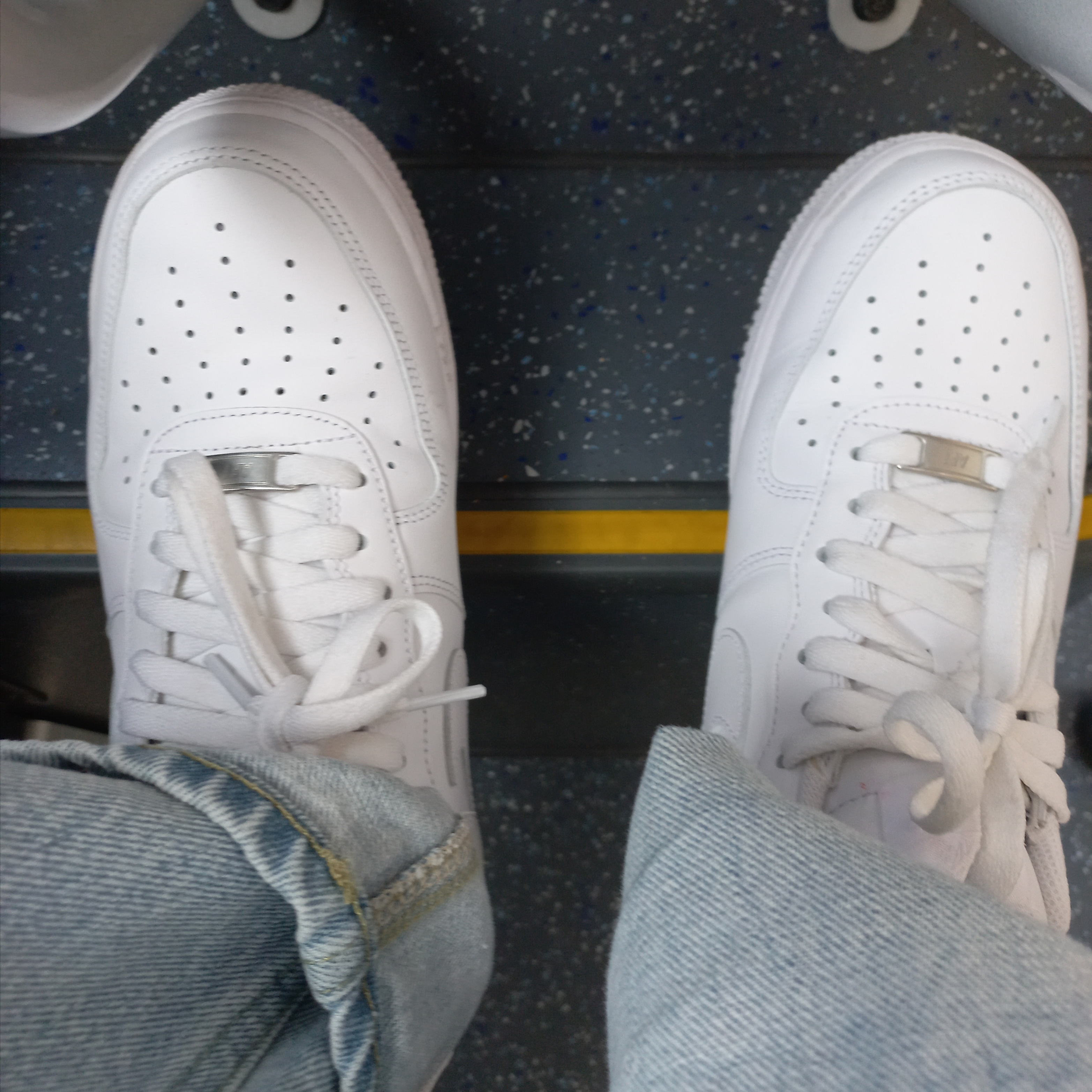 Nike Air Force 1 '07 Low White 착용 스타일