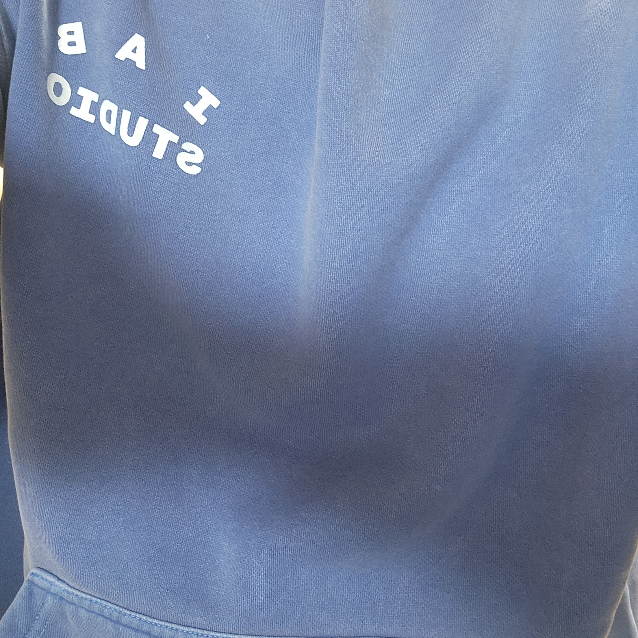 IAB Studio Pigment Hoodie Royal Blue - 22FW 착용 스타일 - 1