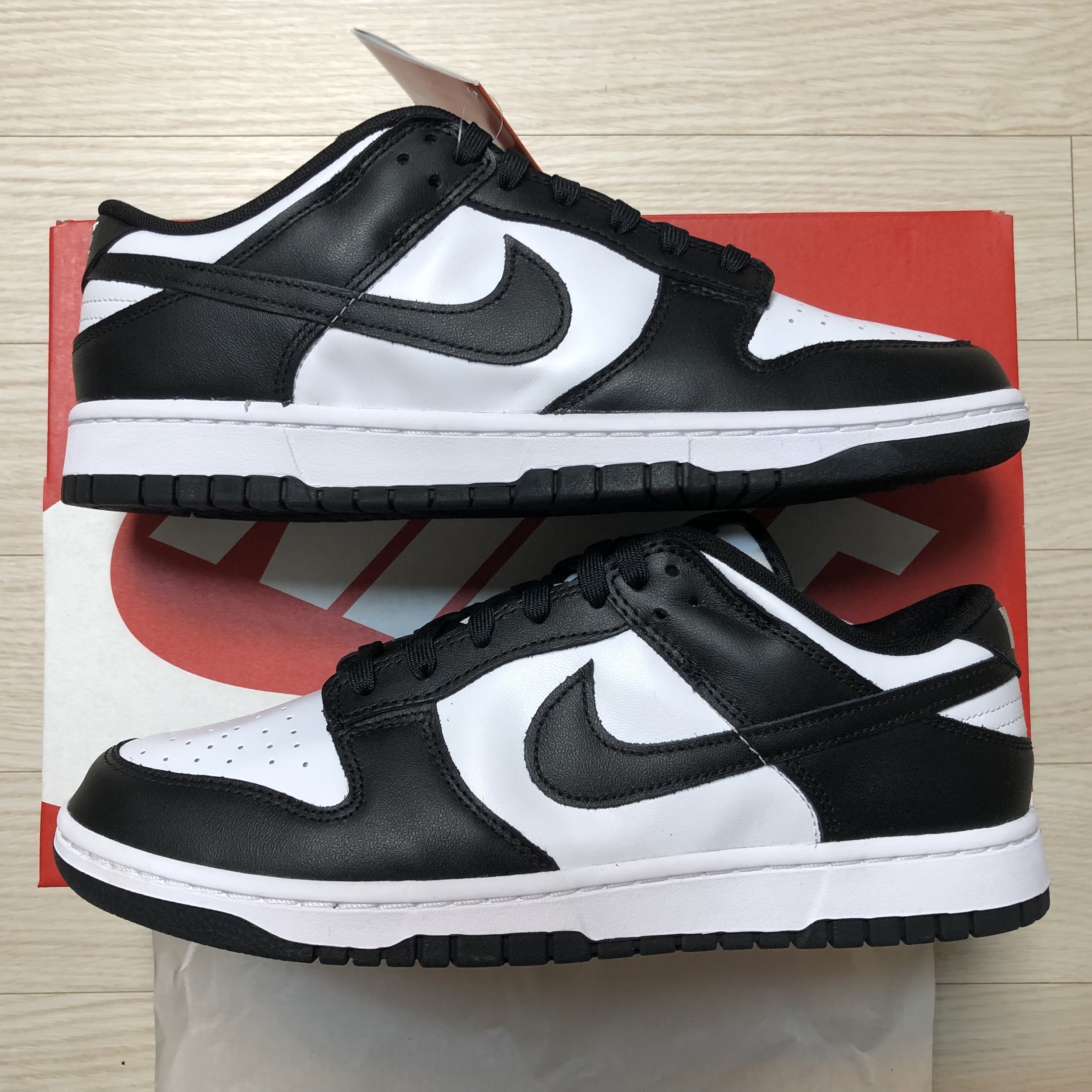 Nike Dunk Low Retro Black 착용 스타일 - 1