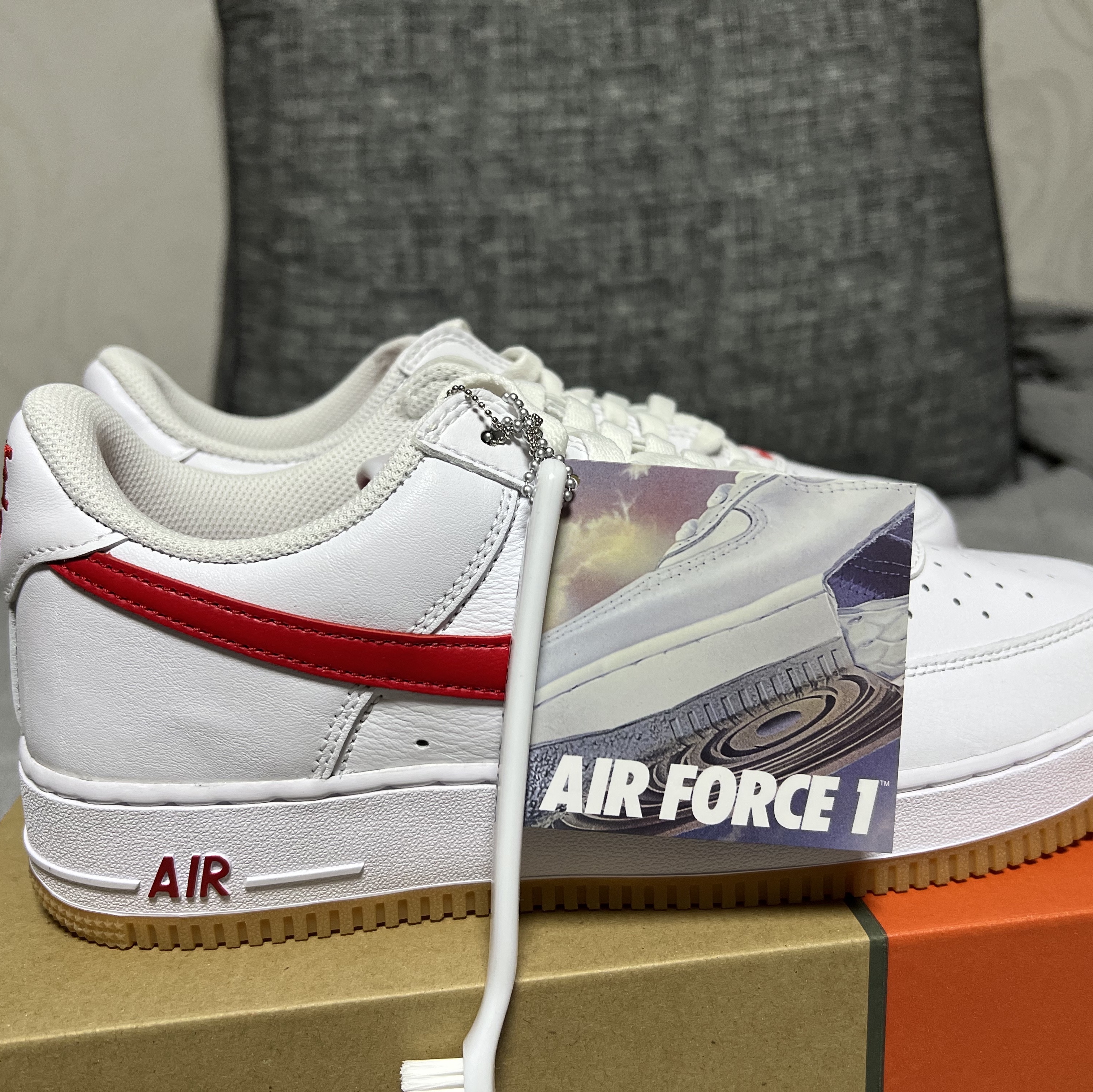 Nike Air Force 1 Low Retro Color of the Month University Red 착용 스타일 - 2