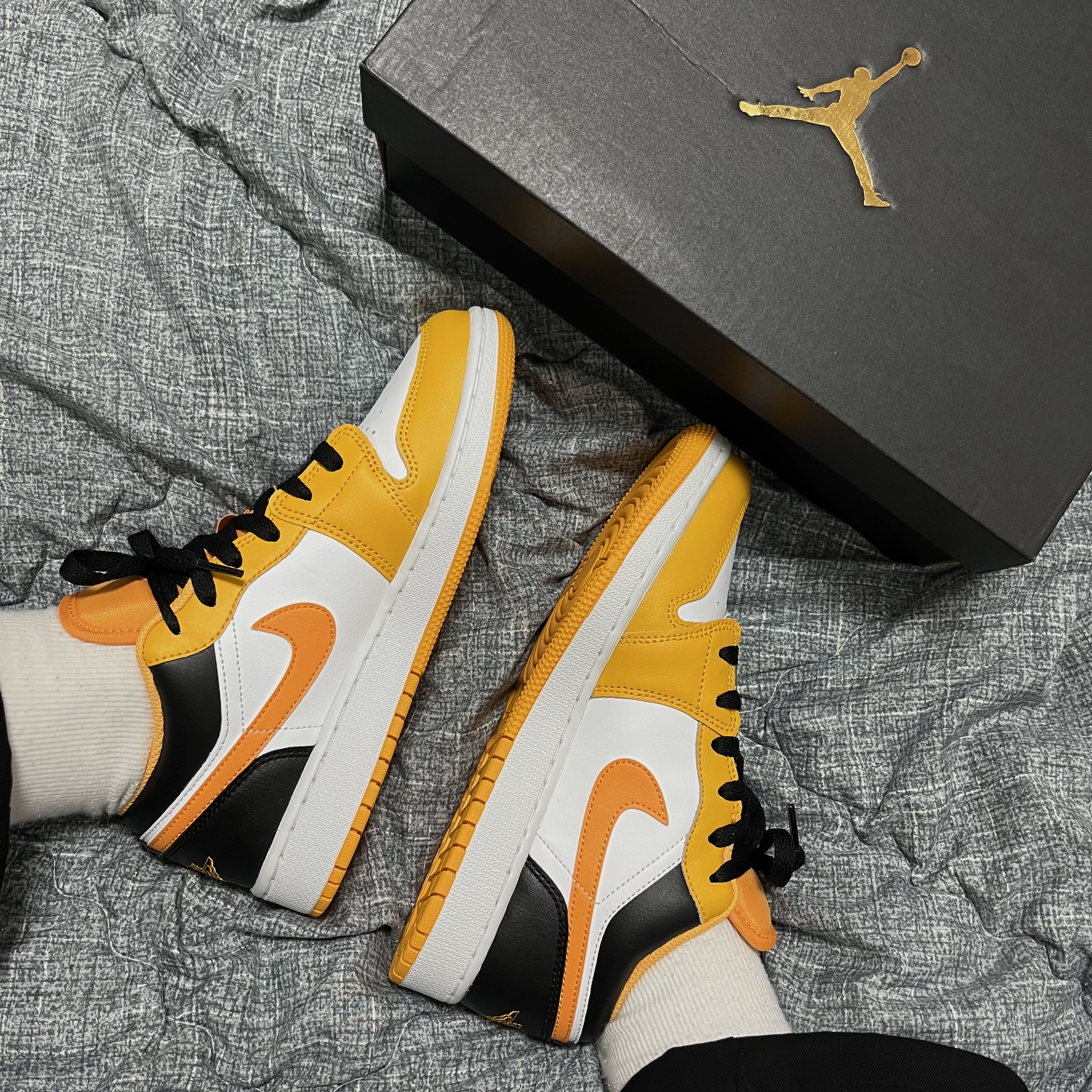 (GS) Jordan 1 Low Taxi 착용 스타일 - 1