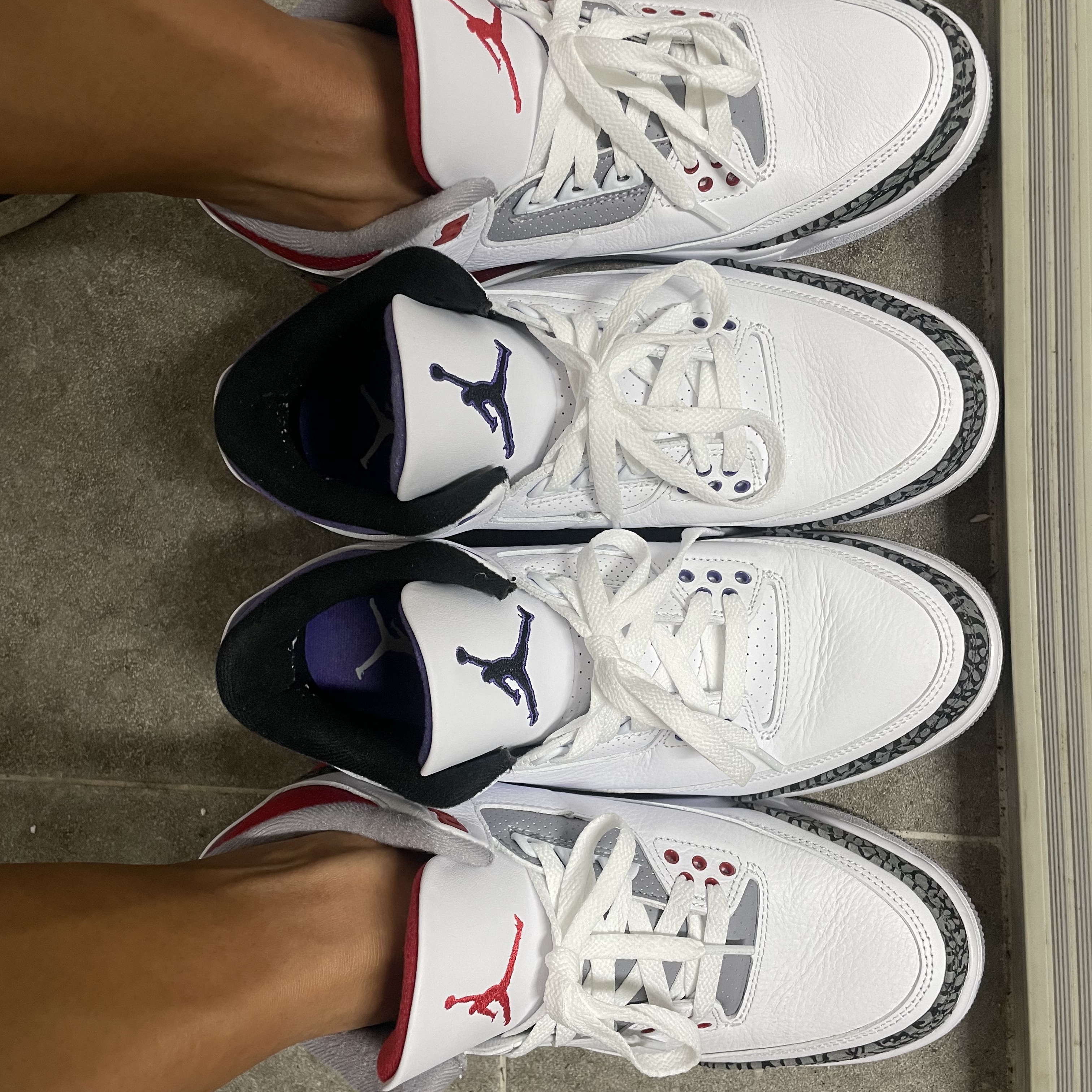 Jordan 4 Retro OG Fire Red 2020, Jordan 4 Retro Military Blue 2012 착용 스타일 - 3