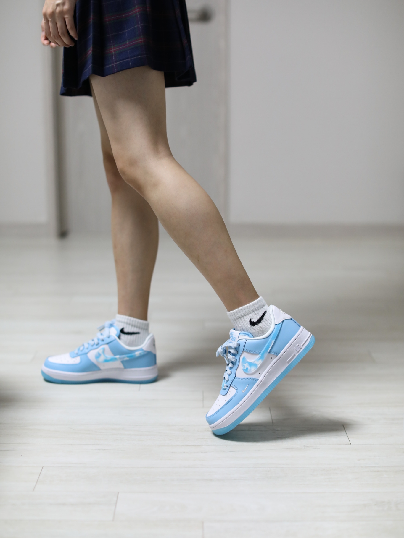 (W) Nike Air Force 1 '07 LX Celestine Blue 착용 스타일