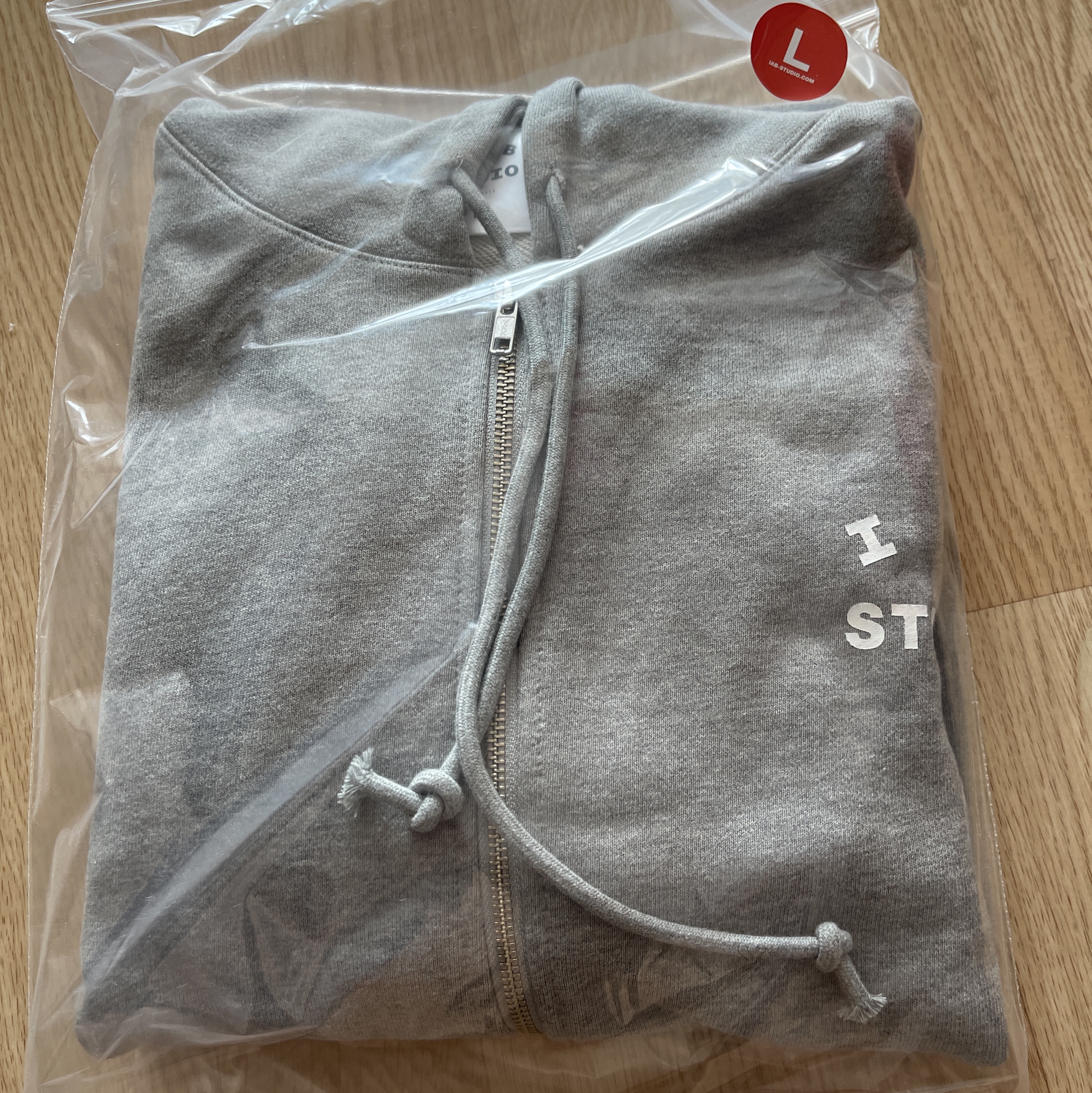 IAB Studio Zip-Up Hoodie Gray - 22FW 착용 스타일 - 3