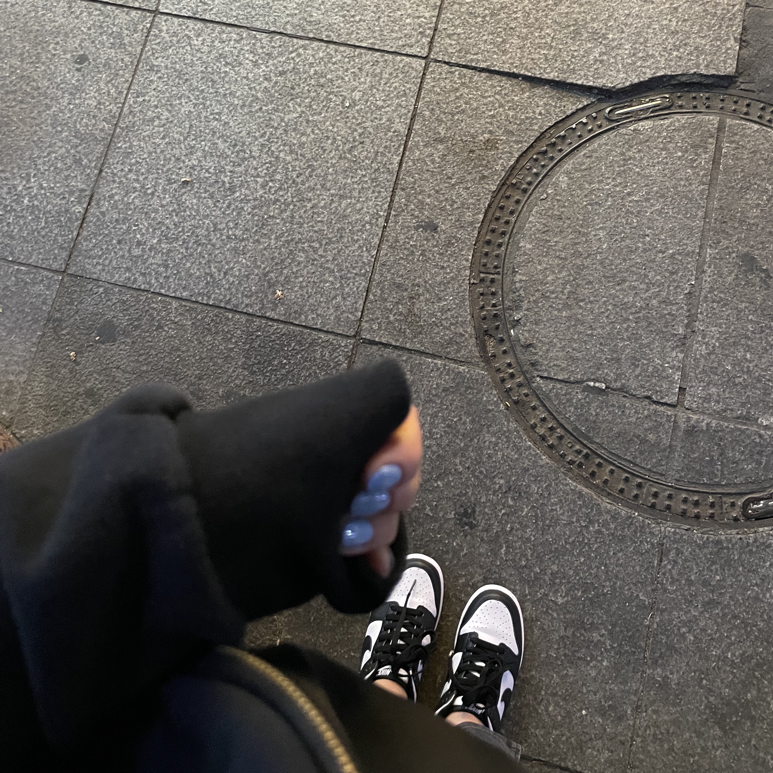 (GS) Nike Dunk Low Black 착용 스타일