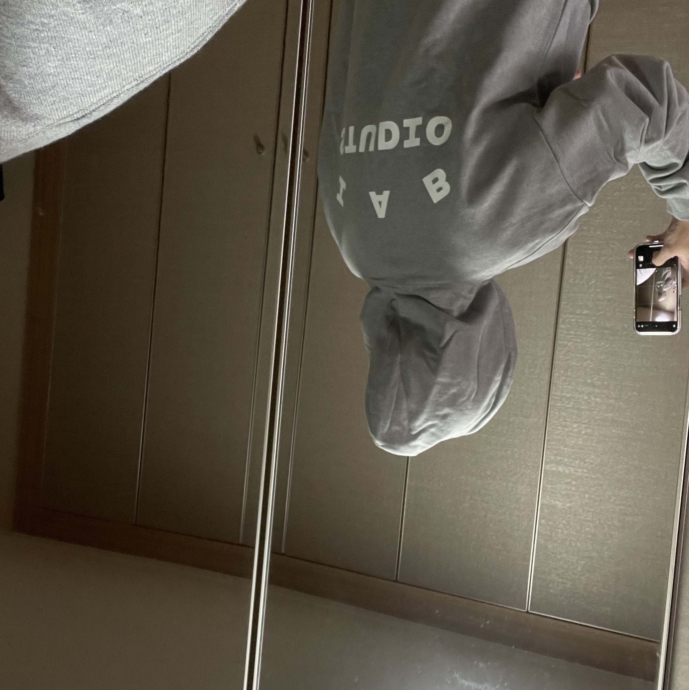 IAB Studio Zip-Up Hoodie Gray - 22FW, Casetify x IAB Studio iPhone White Logo Impact Case Frost White 착용 스타일 - 2