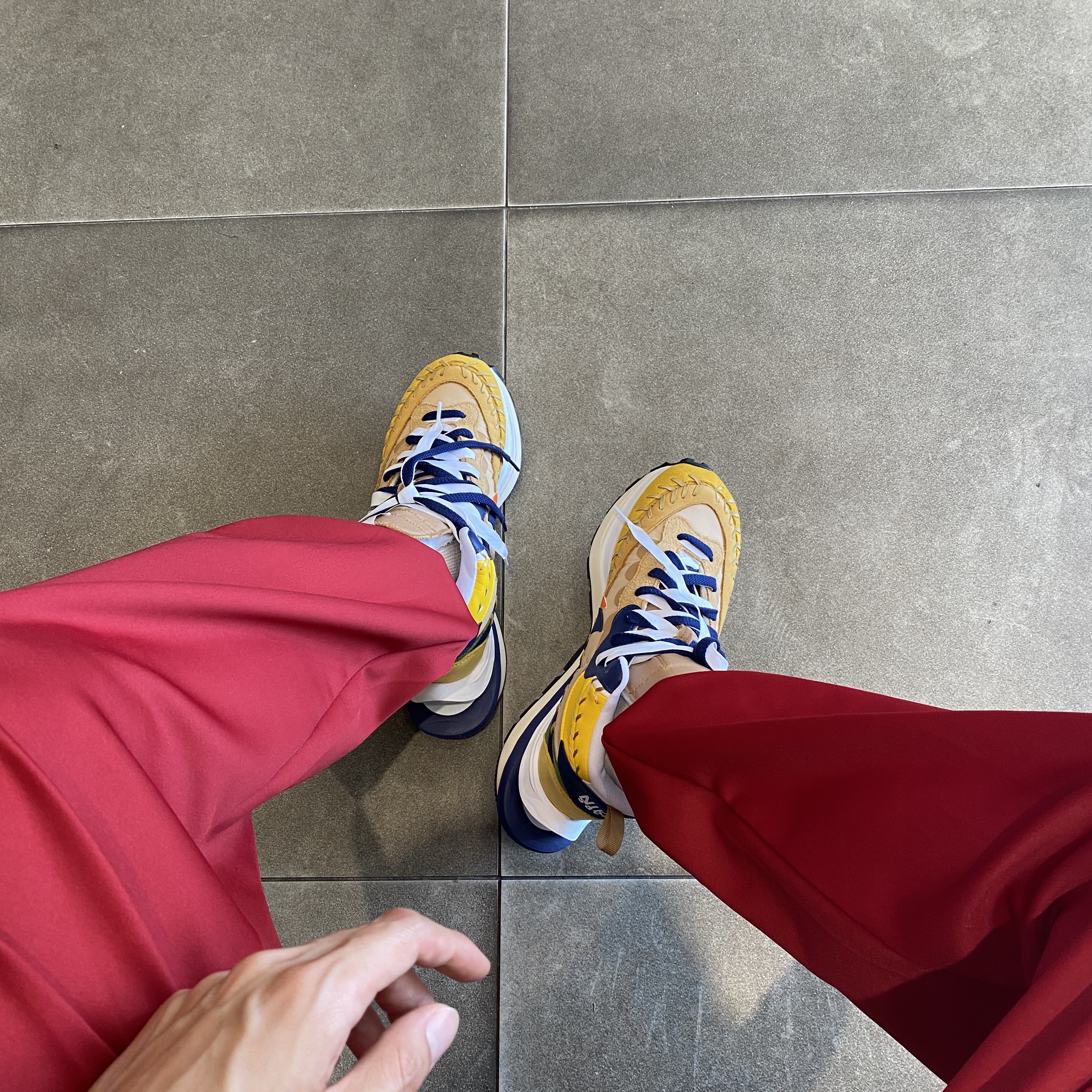 Nike x Sacai x Jean Paul Gaultier VaporWaffle Sesame Blue Void 착용 스타일