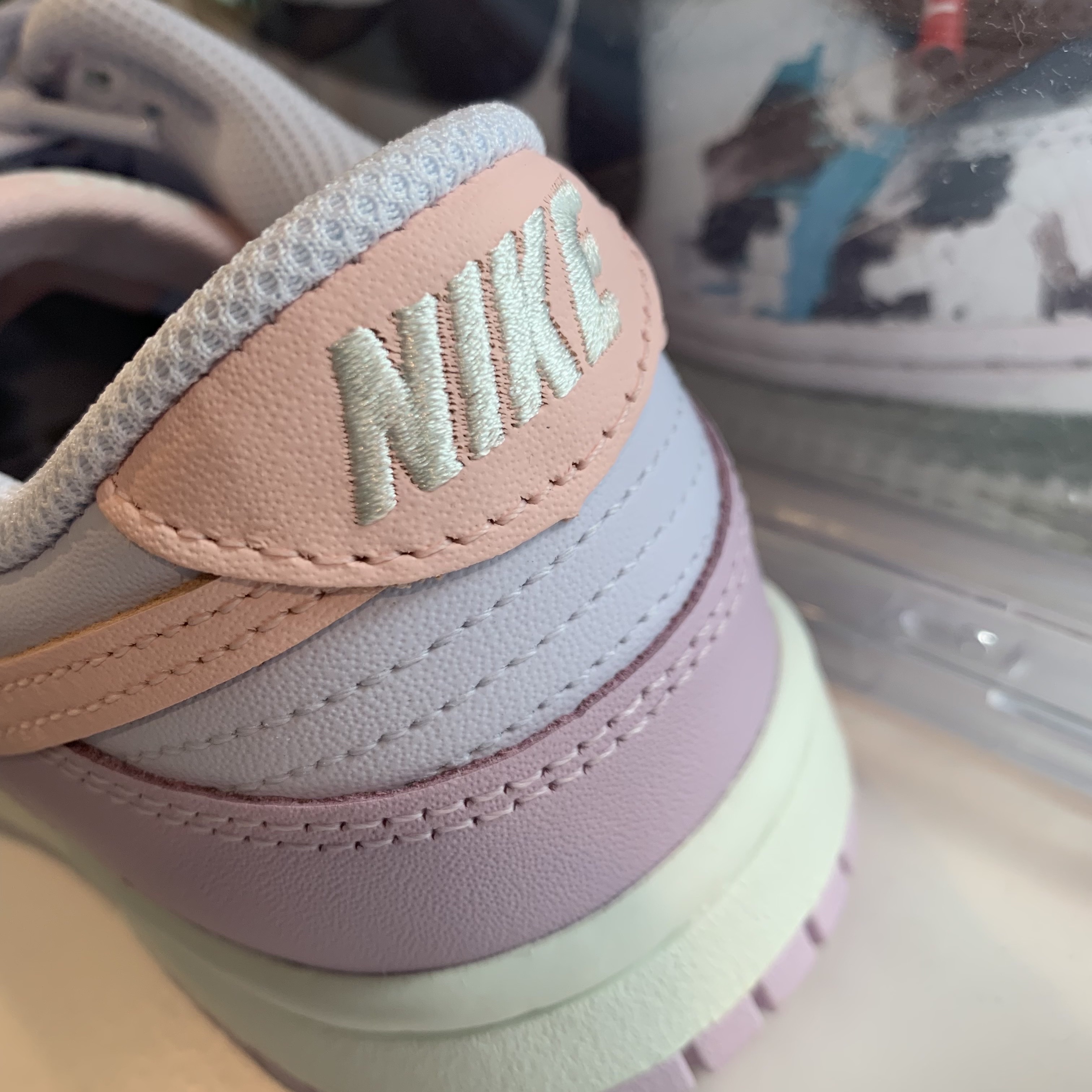 (W) Nike Dunk Low Atmosphere Pink 착용 스타일 - 2