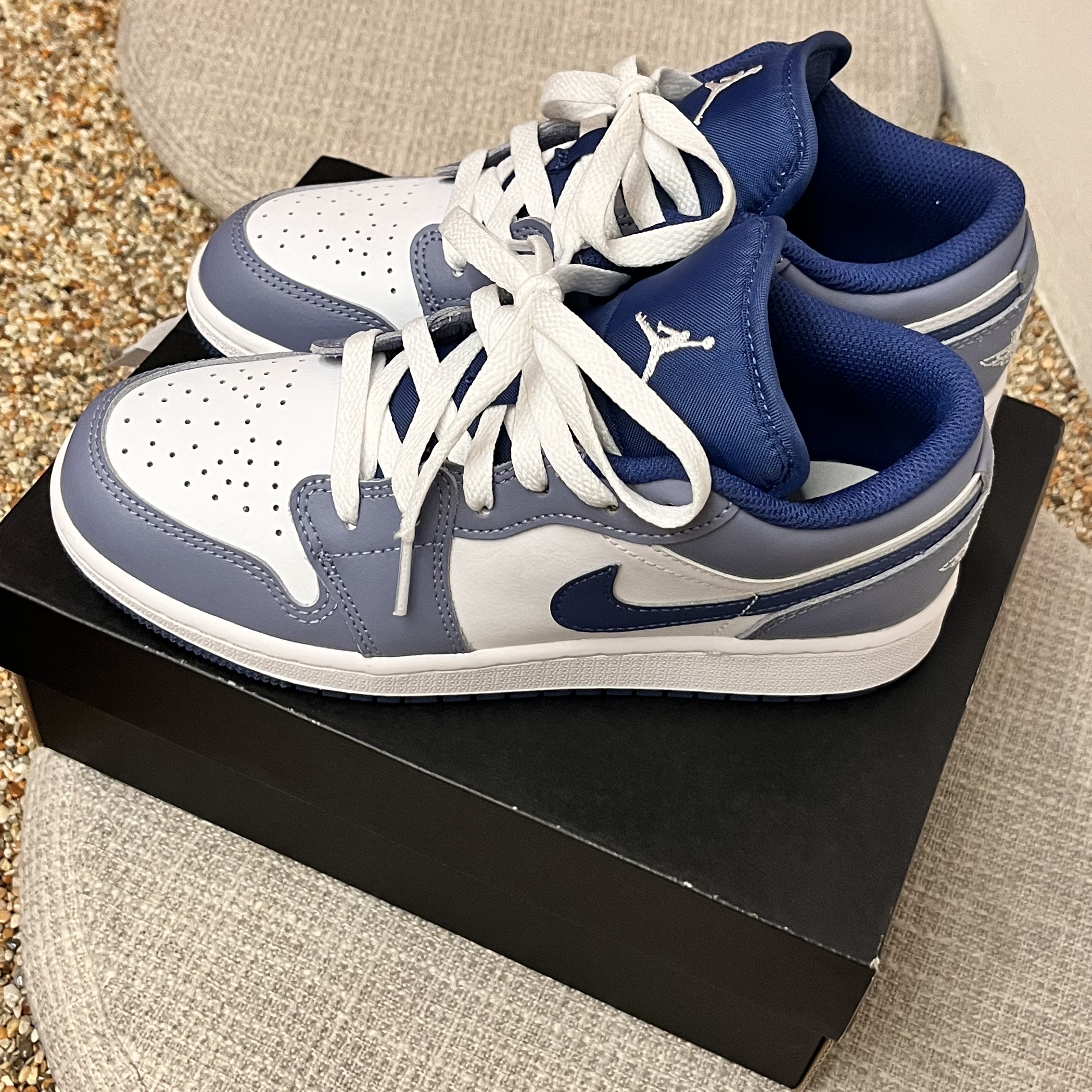 (GS) Jordan 1 Low SE Ashen Slate and Mystic Navy 착용 스타일 - 3