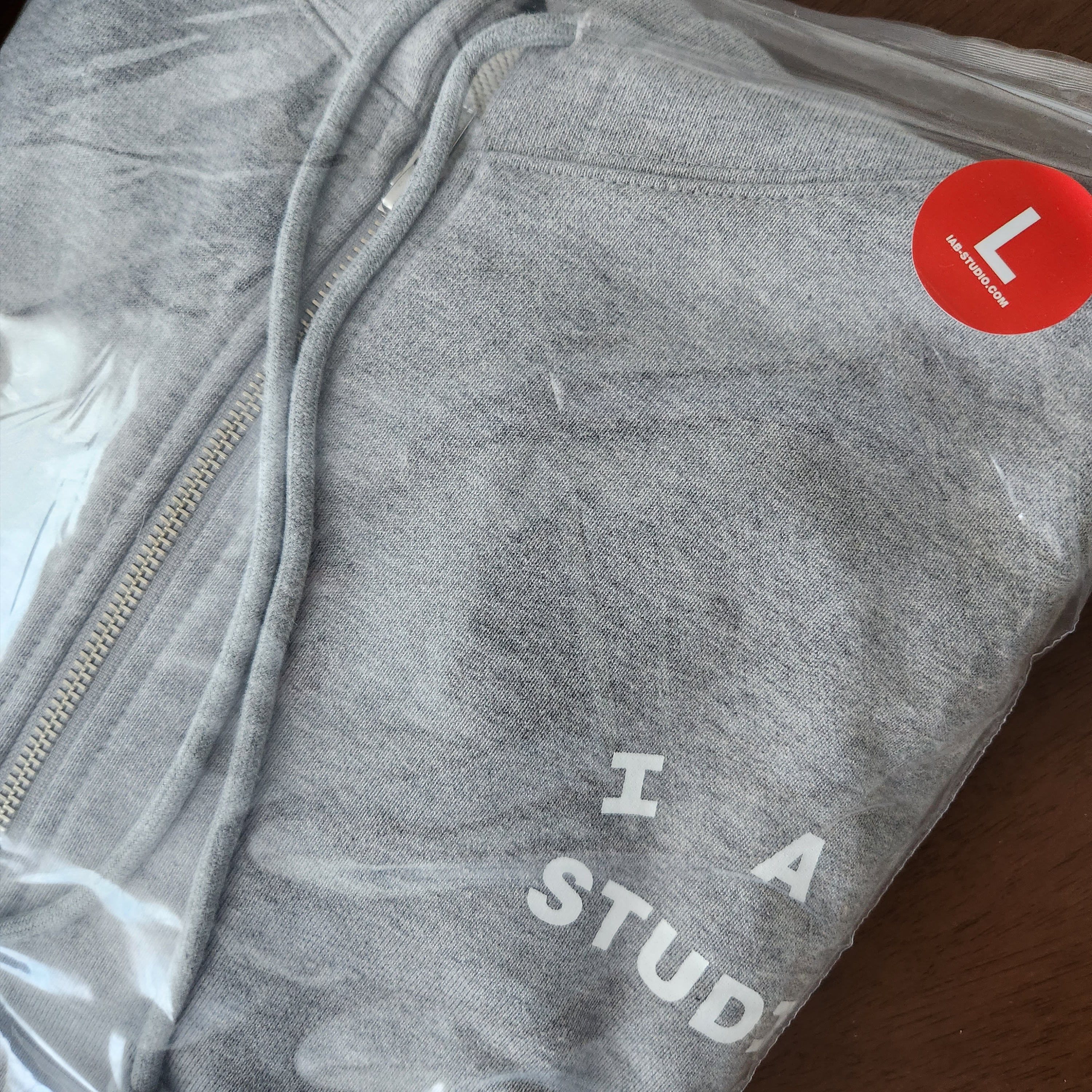 IAB Studio Zip-Up Hoodie Gray - 22FW 착용 스타일