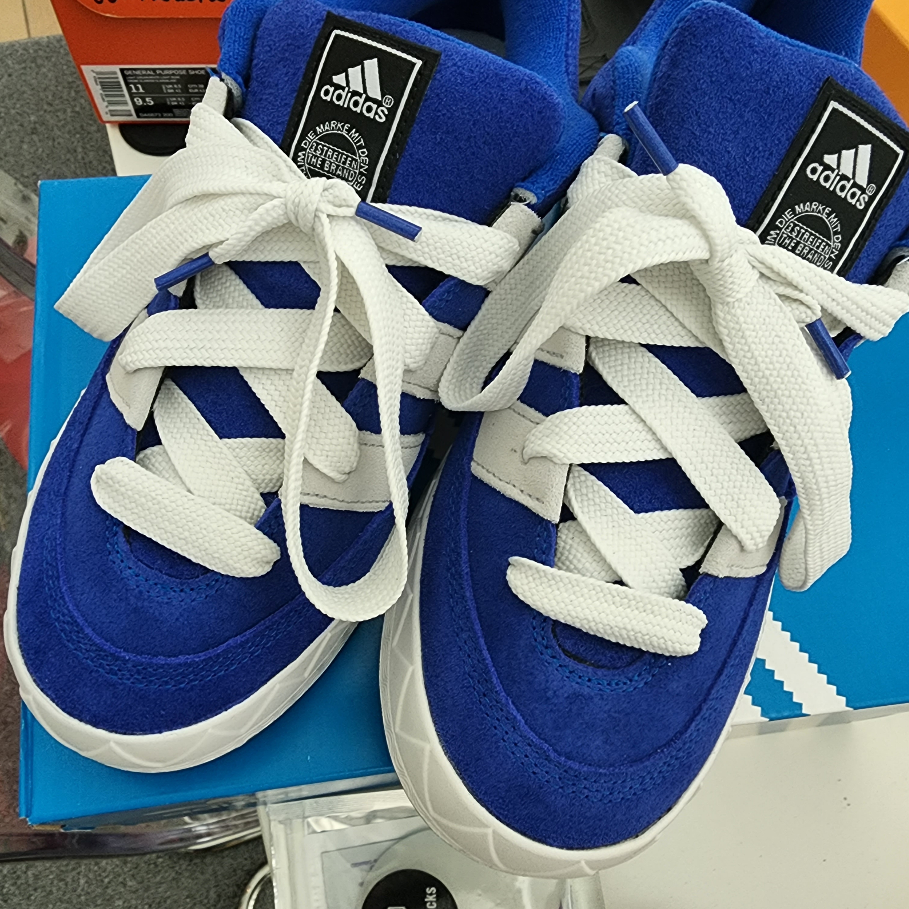 Adidas x Atmos Adimatic Blue 착용 스타일