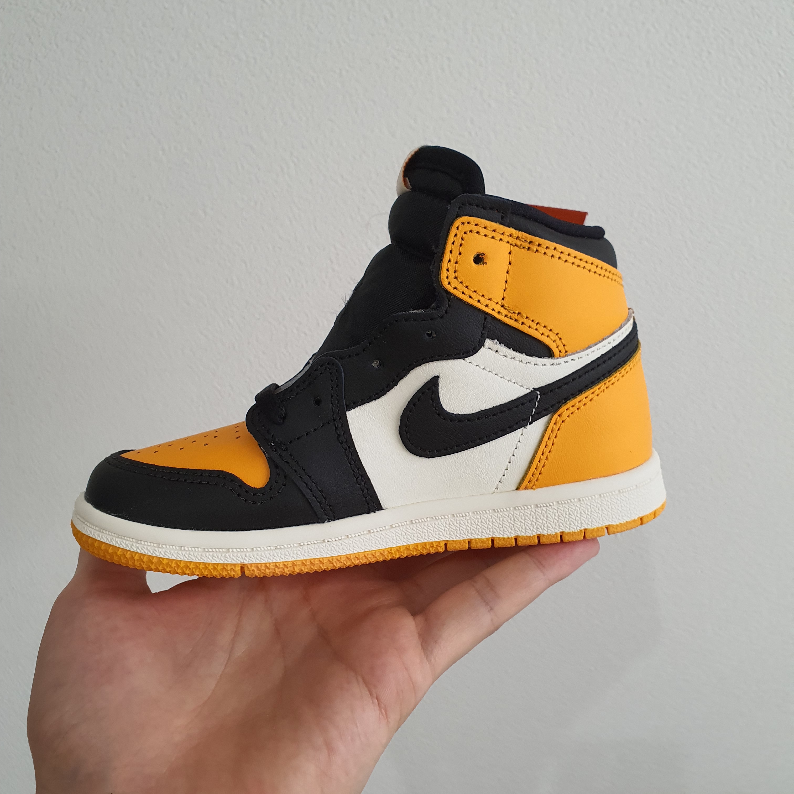 (TD) Jordan 1 Retro High OG Taxi 착용 스타일 - 2