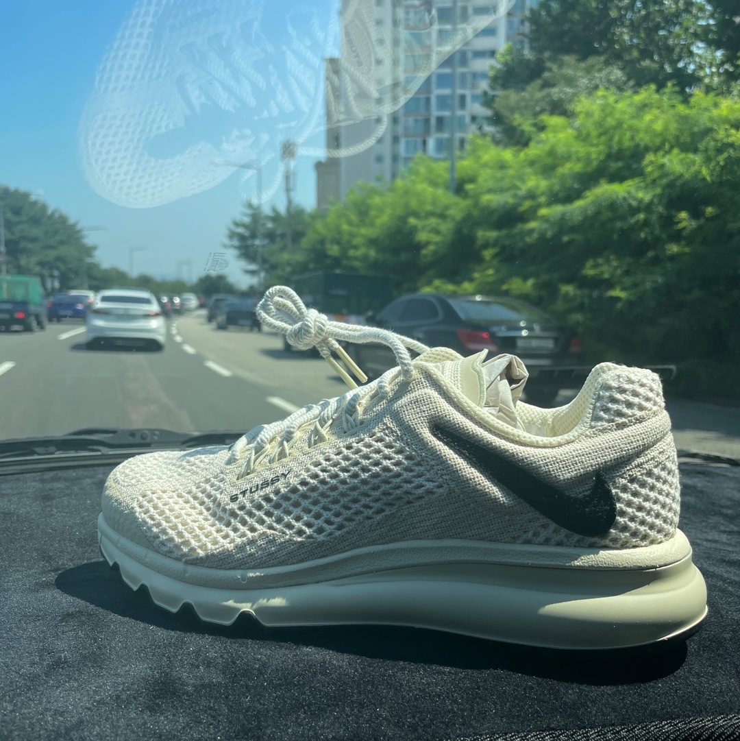 Nike x Stussy Air Max 2013 Fossil 착용 스타일 - 1