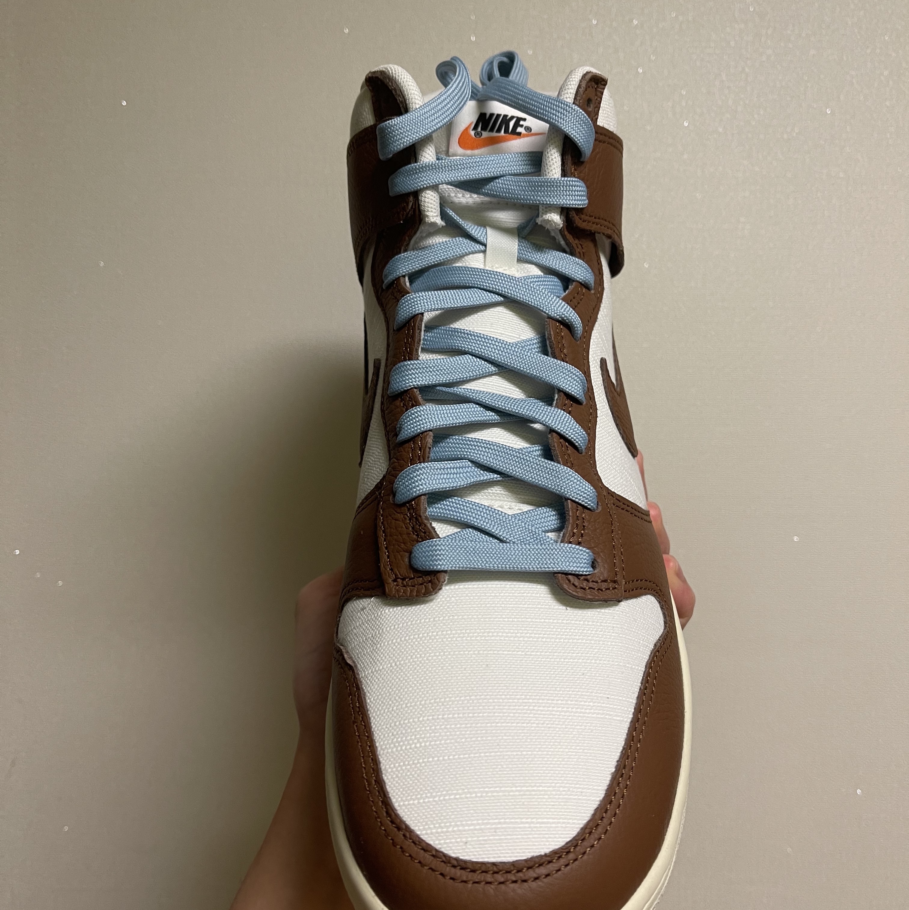 Nike Dunk High PRM Pecan and Sail 착용 스타일 - 3