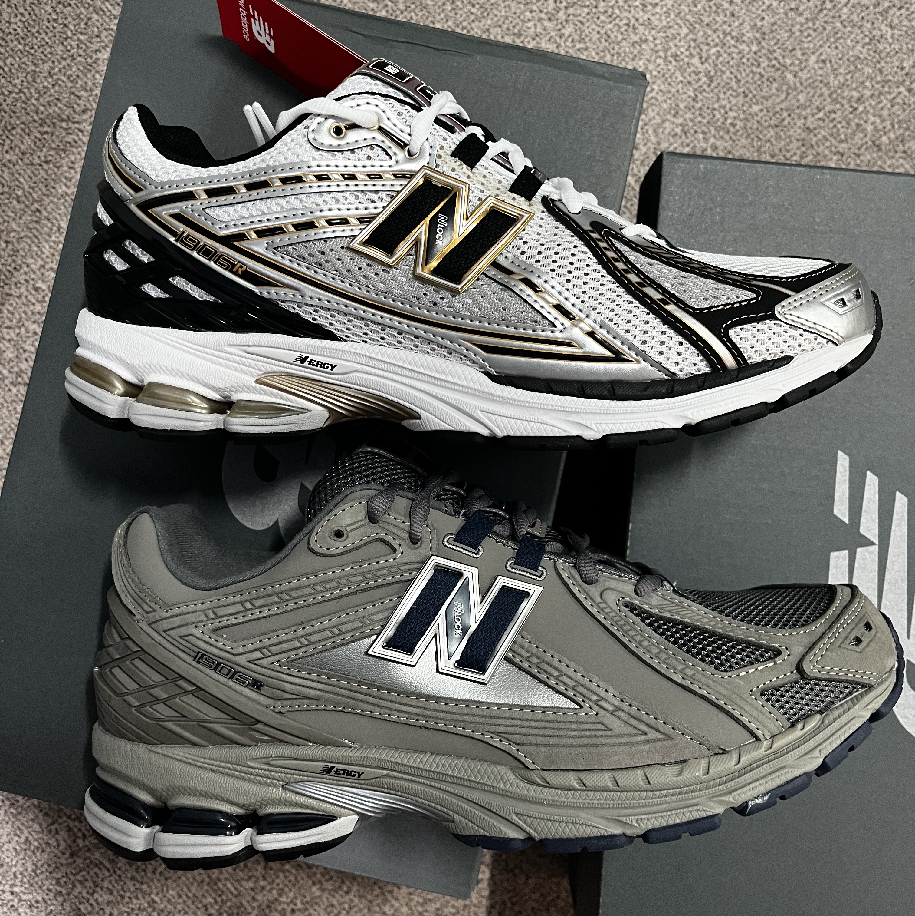 New Balance 1906R Charcoal Grey, New Balance 1906R White Gold 착용 스타일