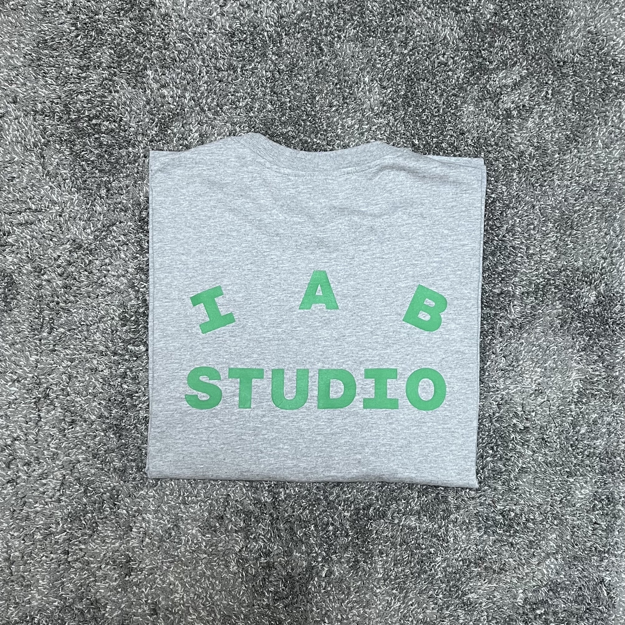 IAB Studio T-Shirt Gray Green - 22FW 착용 스타일