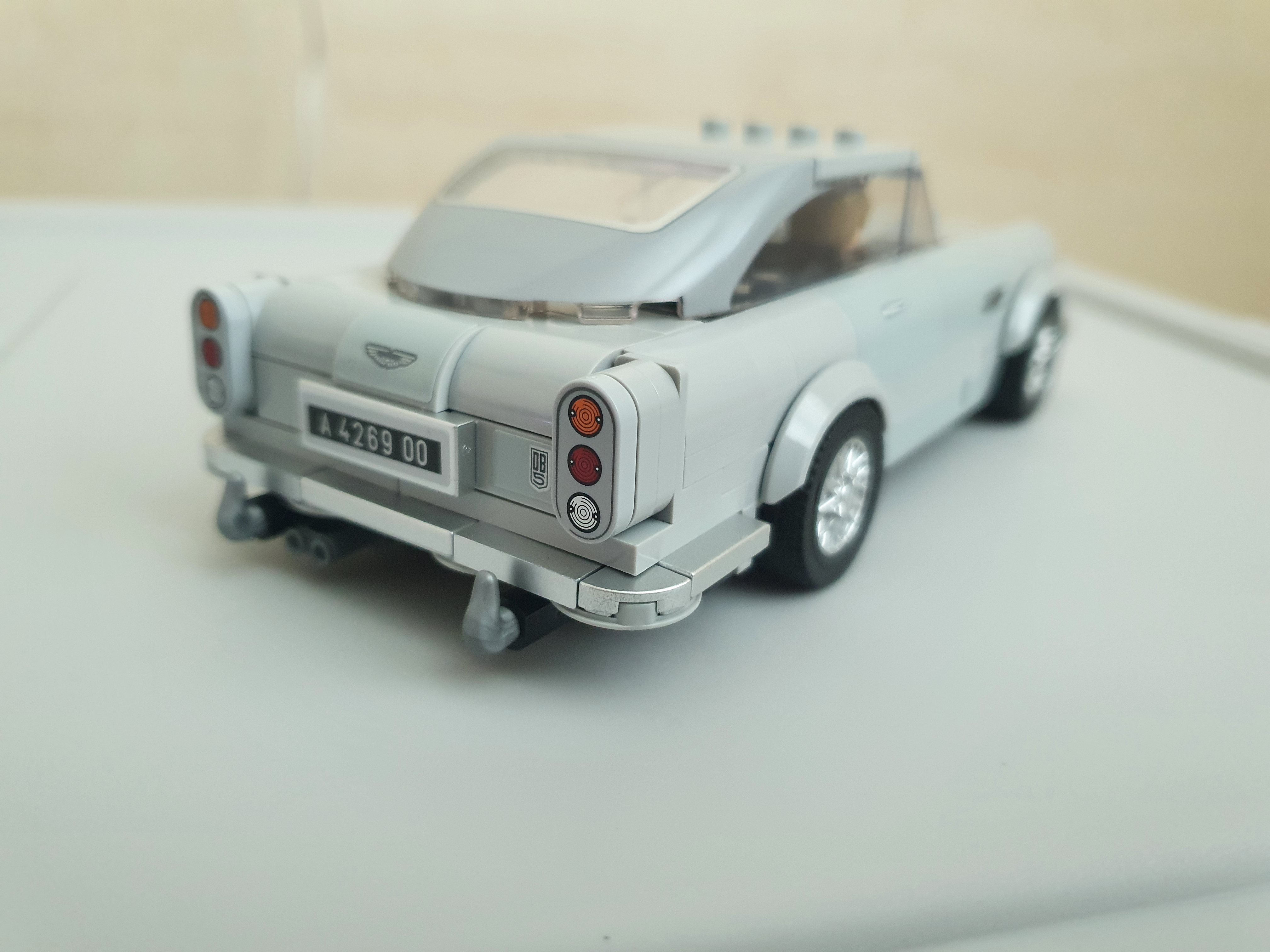 Lego 007 Aston Martin DB5 착용 스타일 - 2