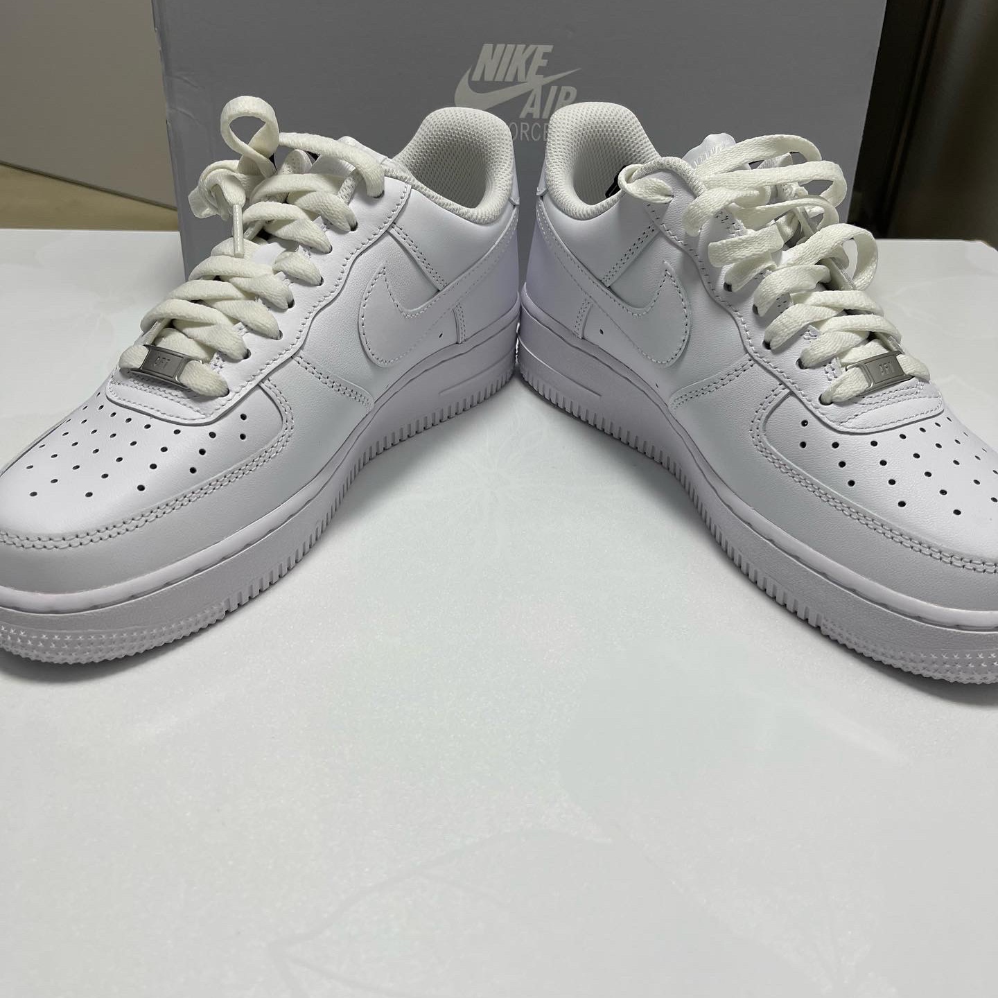 Nike Air Force 1 '07 Low White 착용 스타일 - 1