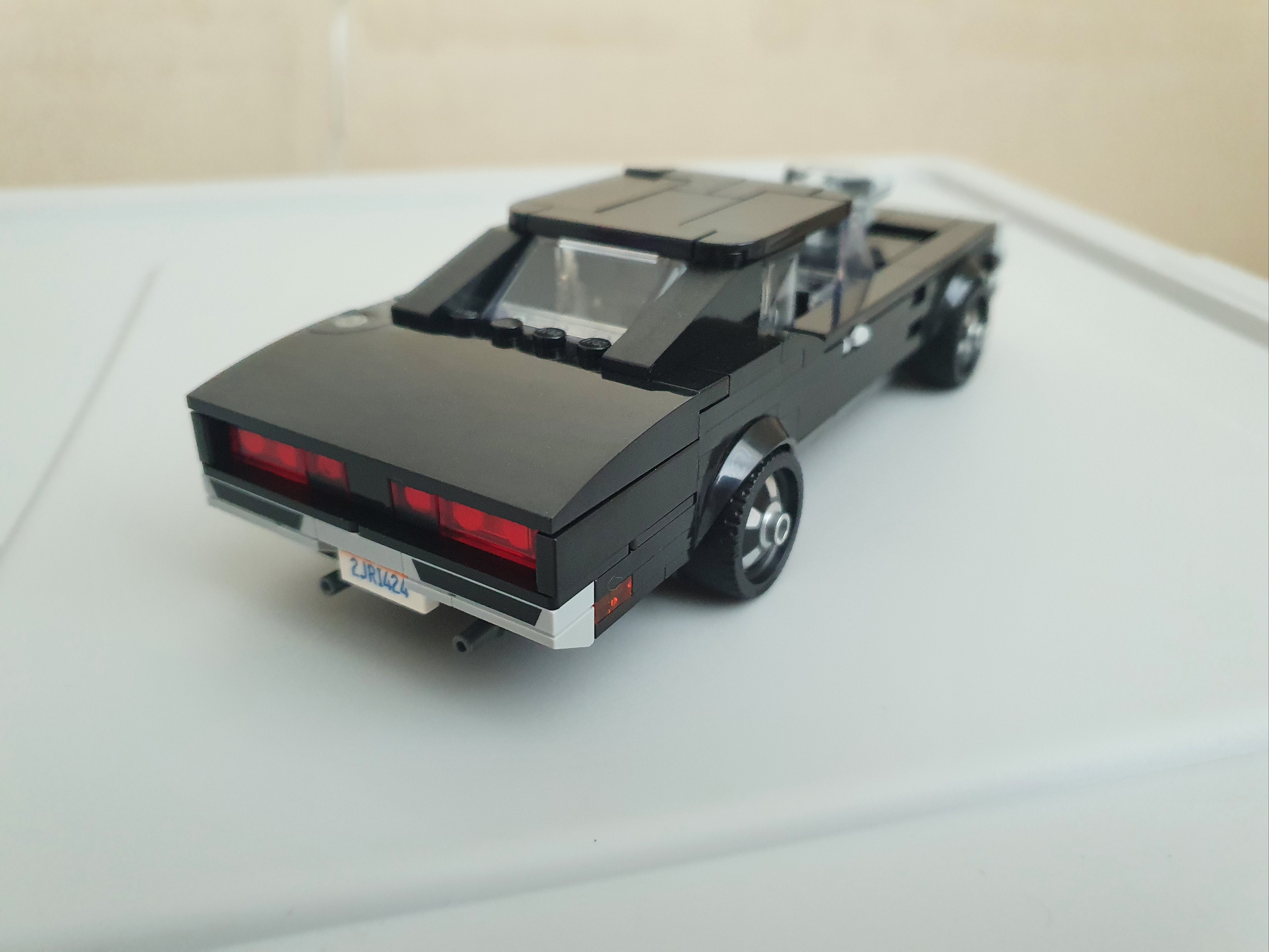 Lego Fast & Furious 1970 Dodge Charger R/T 착용 스타일 - 2