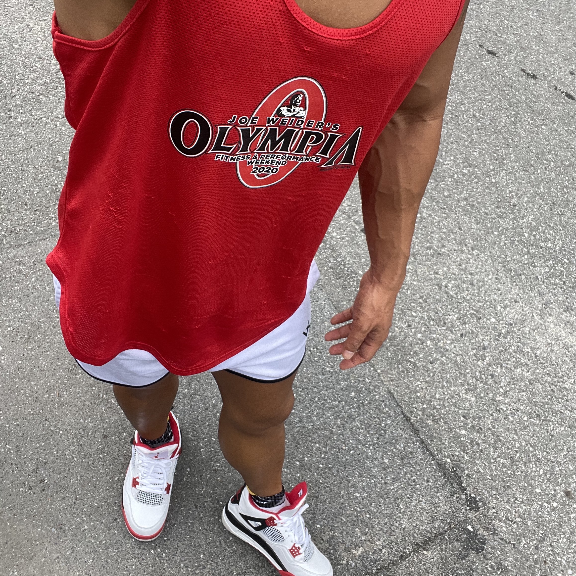 Jordan 4 Retro OG Fire Red 2020 착용 스타일 - 2