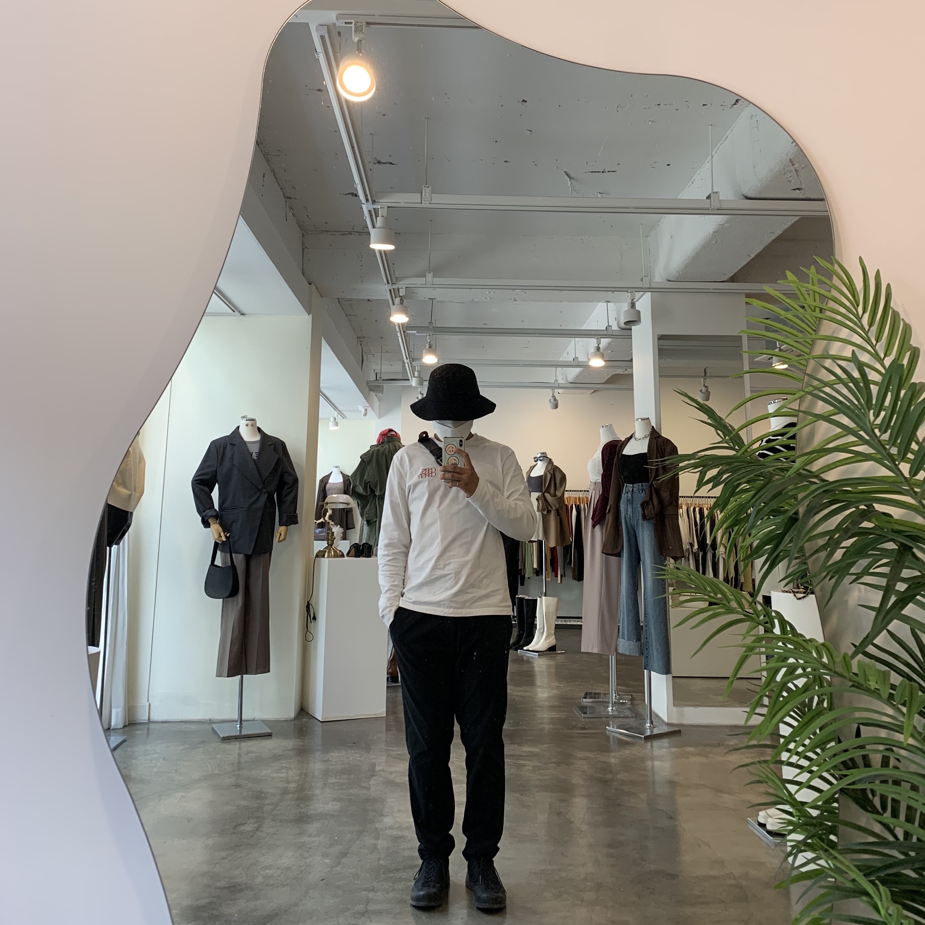 Arc'teryx Sinsolo Hat Black 착용 스타일