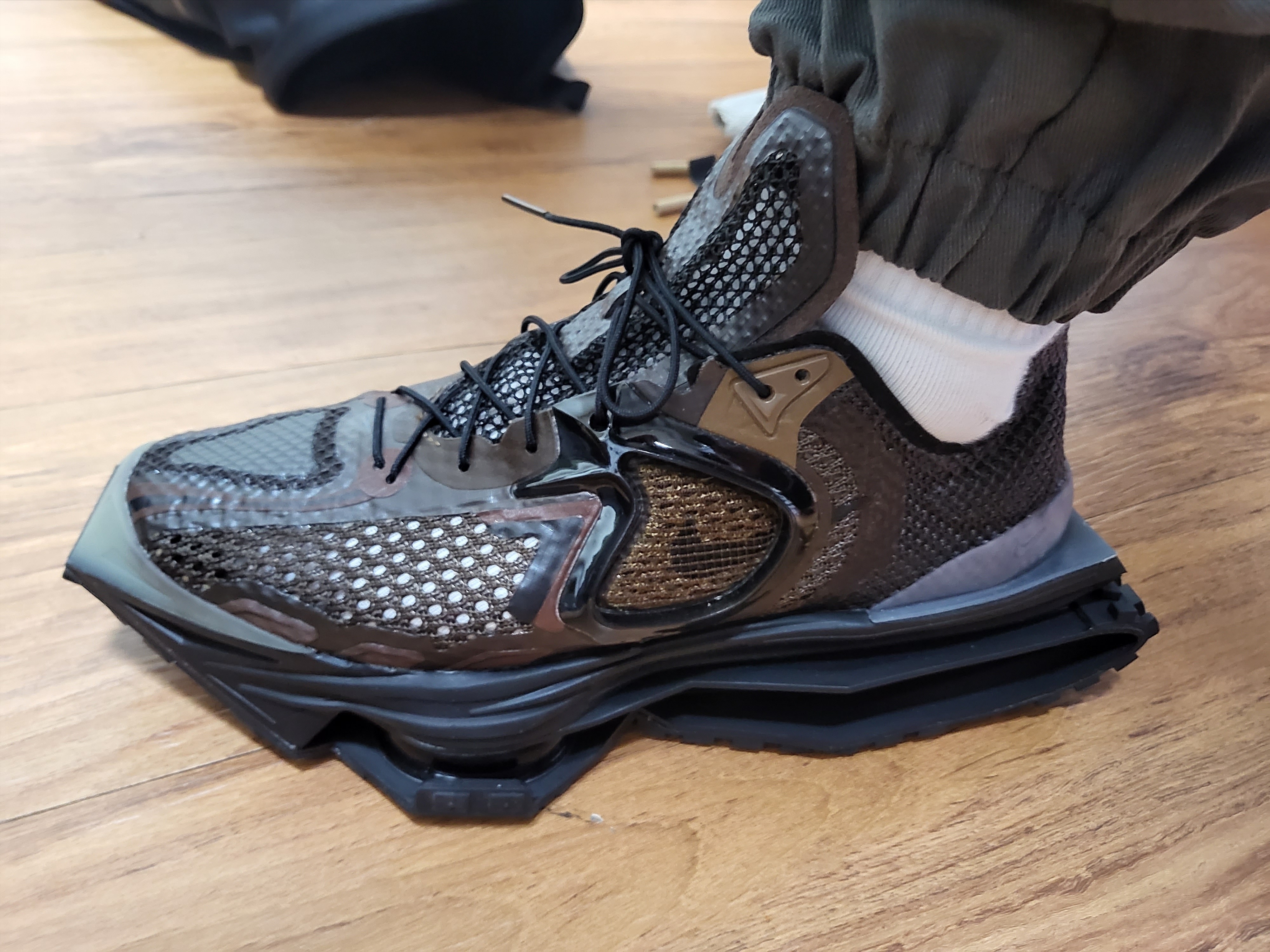 Nike x Matthew M Williams Zoom 004 Baroque Brown 착용 스타일 - 2