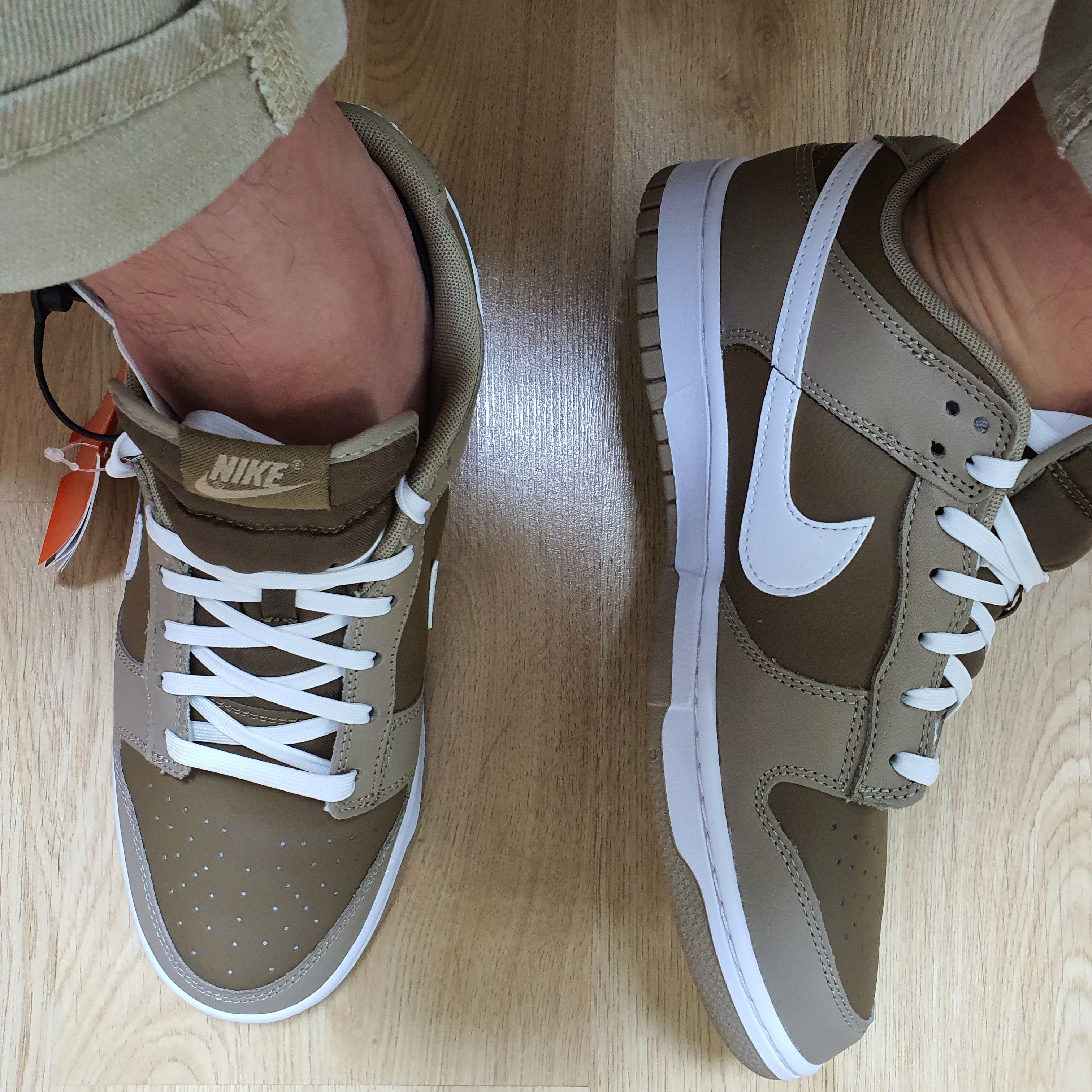 Nike Dunk Low Retro Khaki Hazel Rush 착용 스타일 - 1