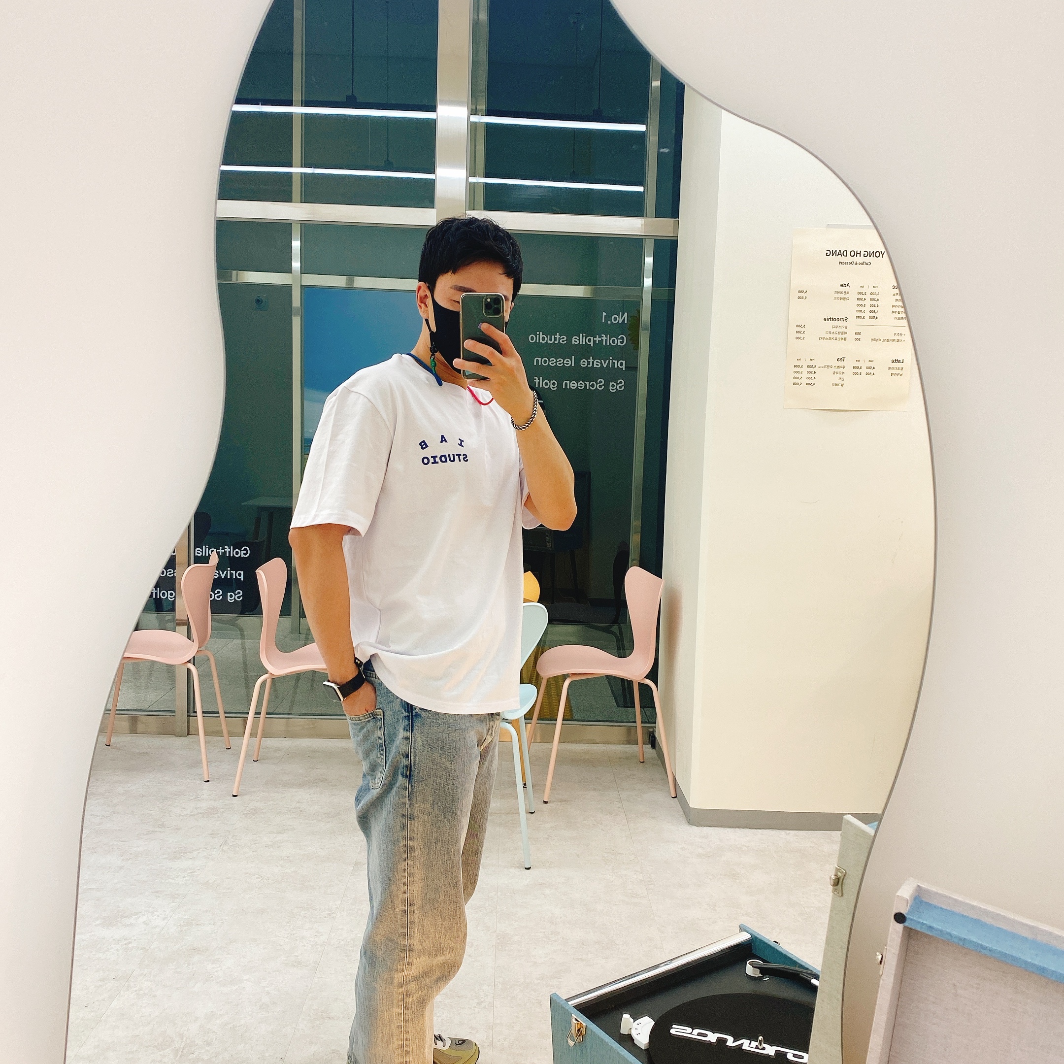 IAB Studio T-Shirt White Navy - 22FW, Asics Jog 100 S Sheet Rock - 2E Wide 착용 스타일
