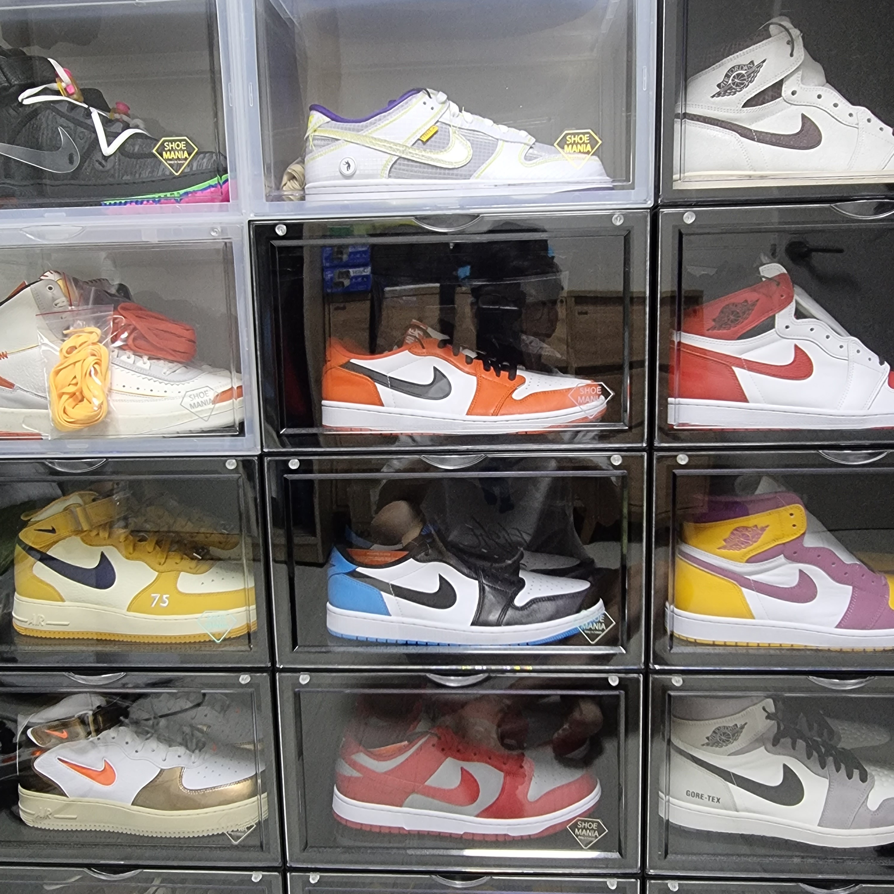 Jordan 1 Retro Low OG Black and Dark Powder Blue, Jordan 1 Low OG Starfish 착용 스타일 - 1