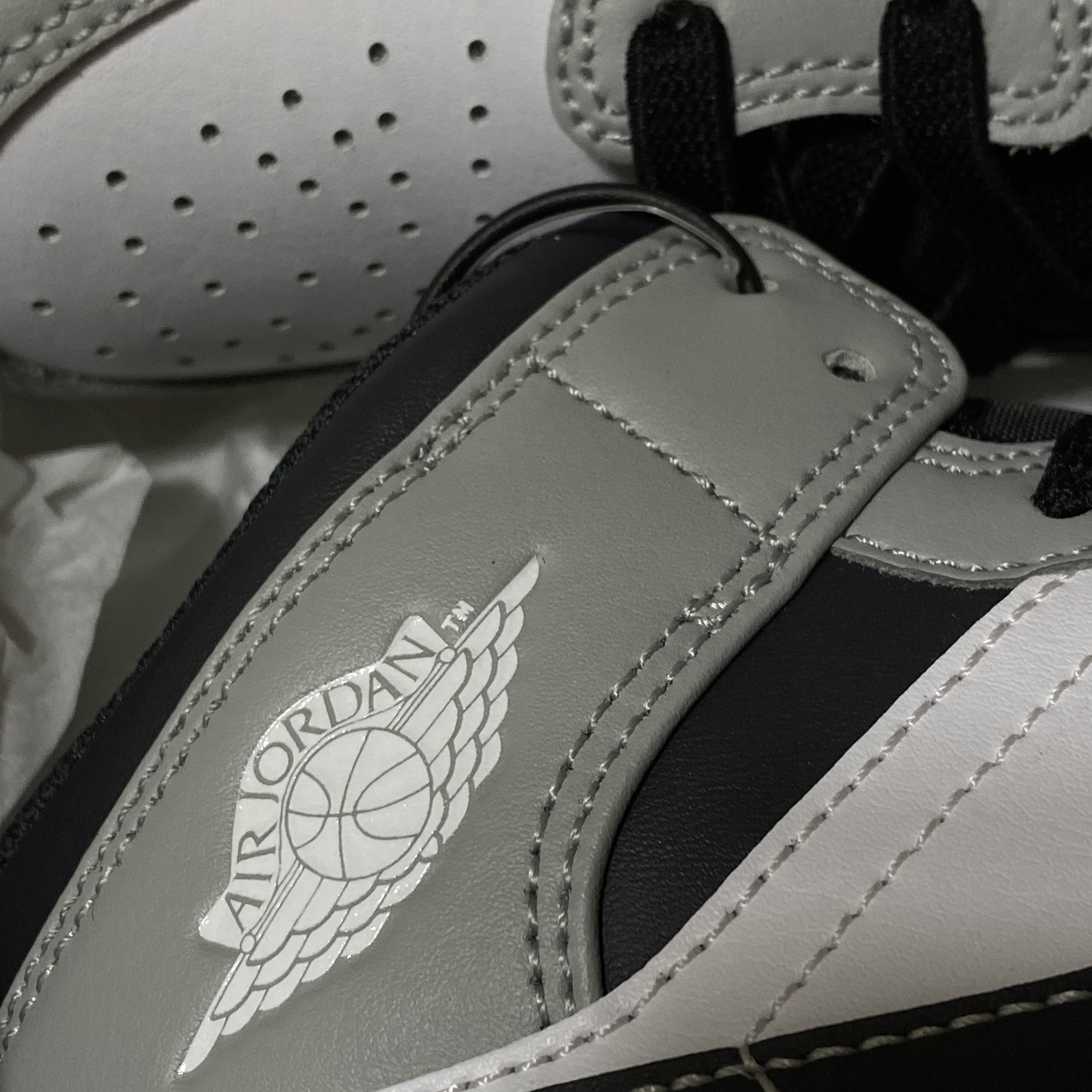 (GS) Jordan 1 Mid Light Smoke Grey Anthracite 착용 스타일 - 2