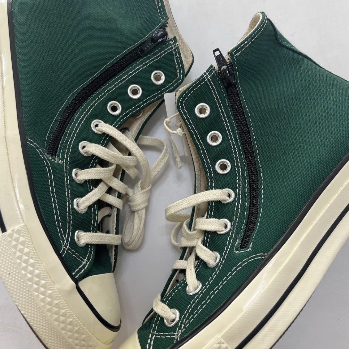 Maison Mihara Yasuhiro Peterson OG Sole Canvas Low Sneakers Black, Converse x Stussy One Star Ox Black 착용 스타일 - 2