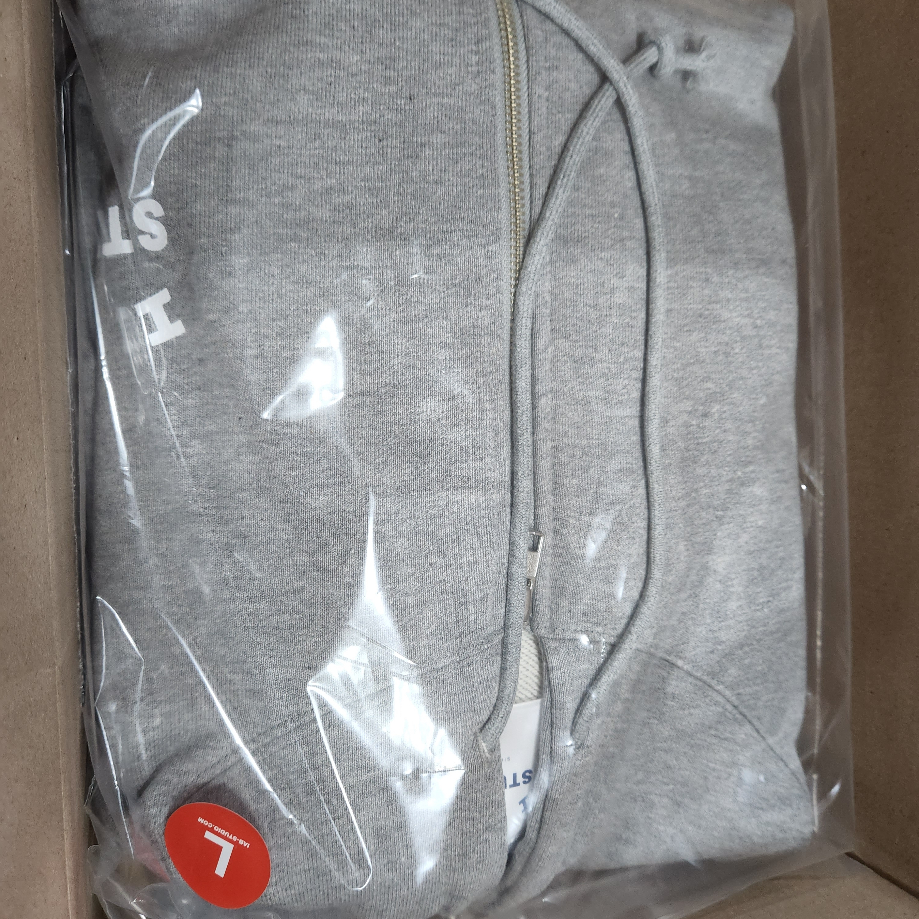 IAB Studio T-Shirt White Navy - 22FW, IAB Studio Zip-Up Hoodie Gray - 22FW 착용 스타일 - 3