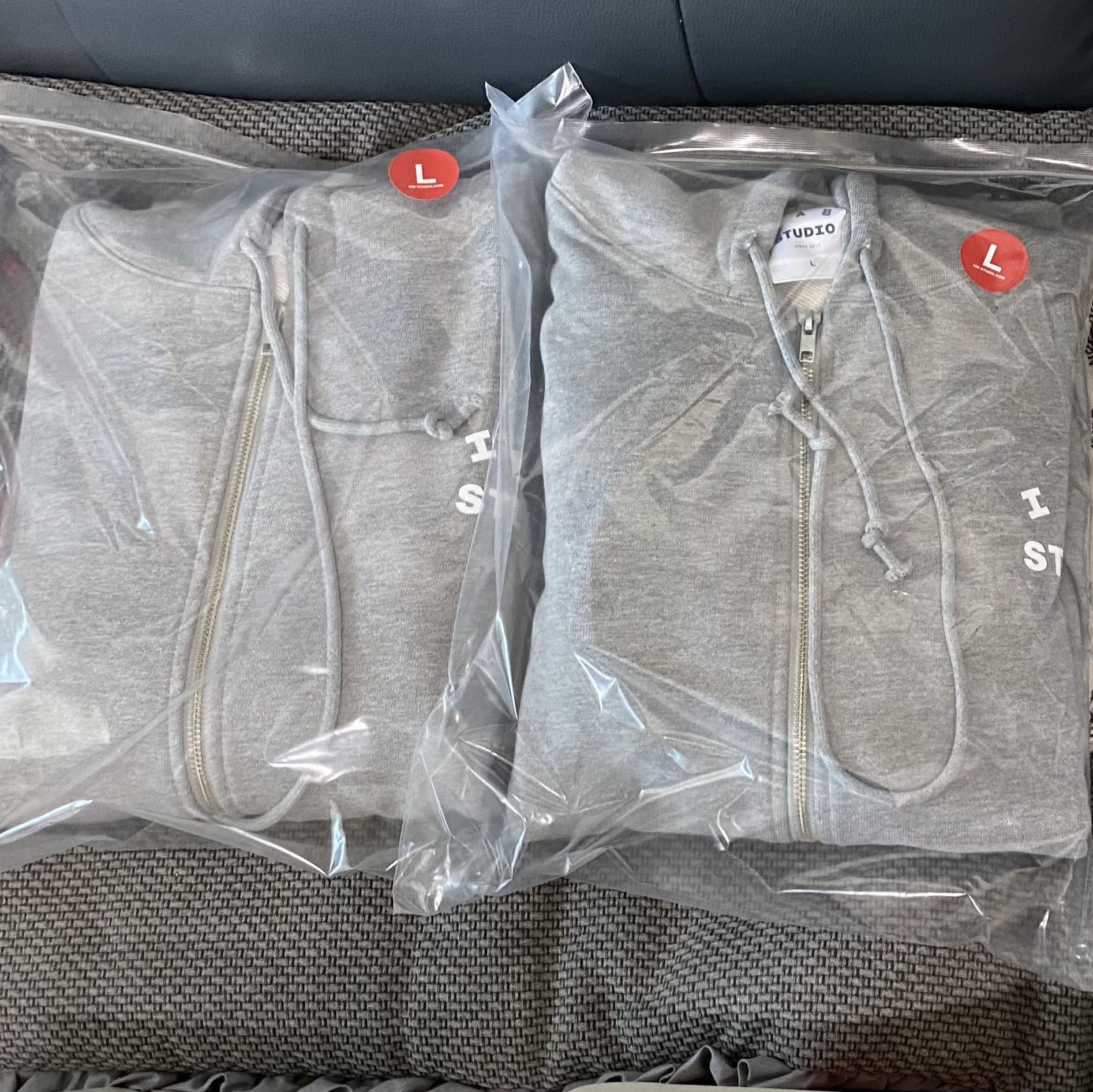 IAB Studio Zip-Up Hoodie Gray - 22FW 착용 스타일